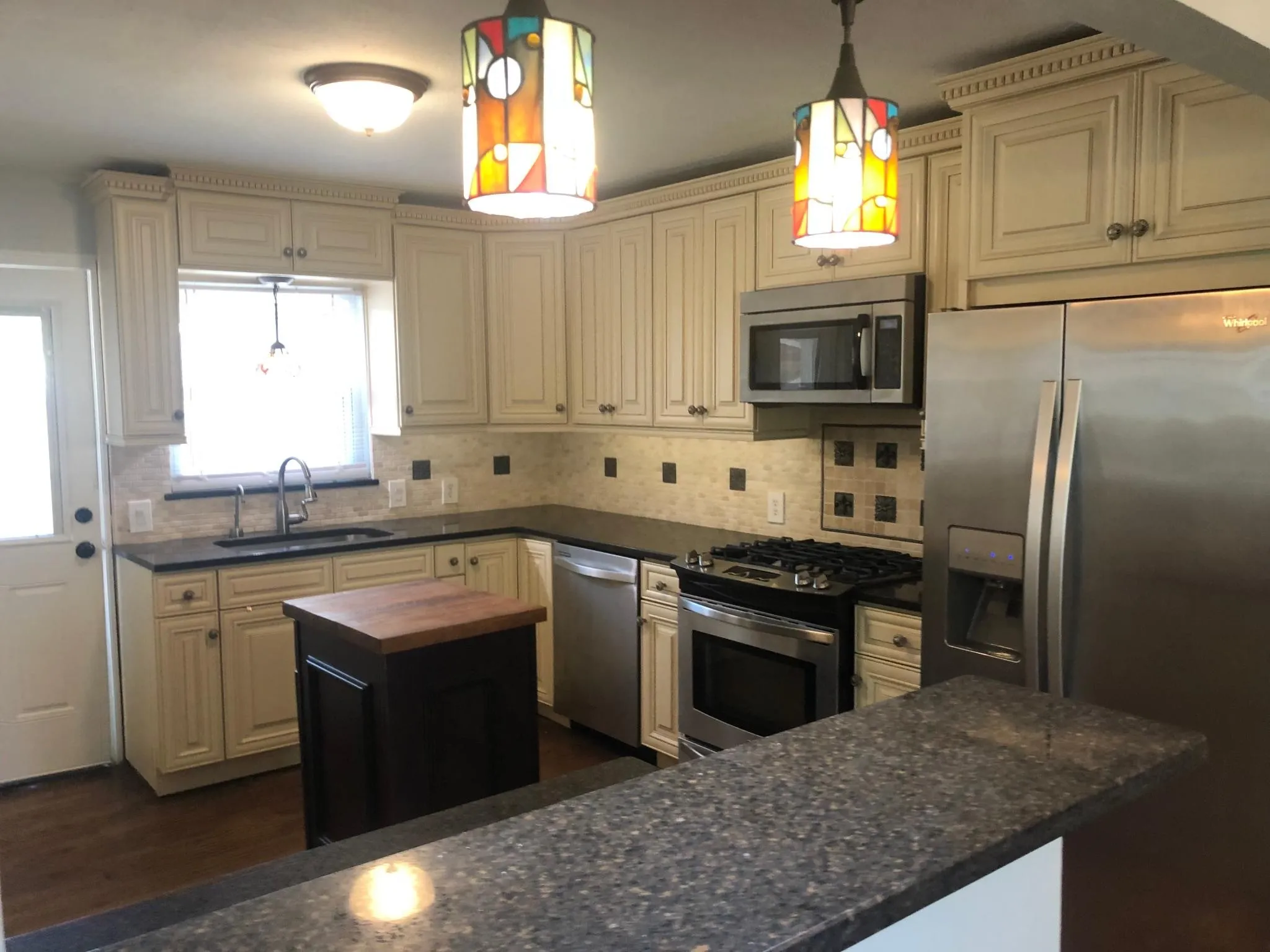 Single Family Residence For Rent in Dallas County , 3984 Park Lane, Dallas, Texas 75220, 3 Bedroom, 2 Bathroom, 1 Garage spaces, 1,349 Sqft, built in 1951, mls#21327491, Real Estate Agent in Dallas, Homes For Rent in Dallas county, Homes For Rent in Dallas, Realtor in Dallas Texas, Real Estate Brokerage Independent Realty Texas, Luminita Cordes Realtor