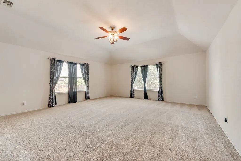 Single Family Residence For Sale in Denton County , 1157 Ducks Landing, Frisco, Texas 75033, 4 Bedroom, 3 Bathroom, 2 Garage spaces, 3,148 Sqft, built in 2003, mls#21326307, Real Estate Agent in Frisco, Homes For Sale in Denton county, Homes For Sale in Frisco, Realtor in Frisco Texas, Real Estate Brokerage Independent Realty Texas, Luminita Cordes Realtor