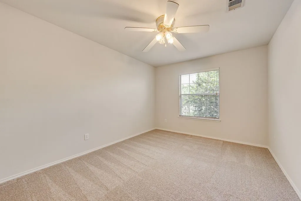 Single Family Residence For Sale in Denton County , 1157 Ducks Landing, Frisco, Texas 75033, 4 Bedroom, 3 Bathroom, 2 Garage spaces, 3,148 Sqft, built in 2003, mls#21326307, Real Estate Agent in Frisco, Homes For Sale in Denton county, Homes For Sale in Frisco, Realtor in Frisco Texas, Real Estate Brokerage Independent Realty Texas, Luminita Cordes Realtor