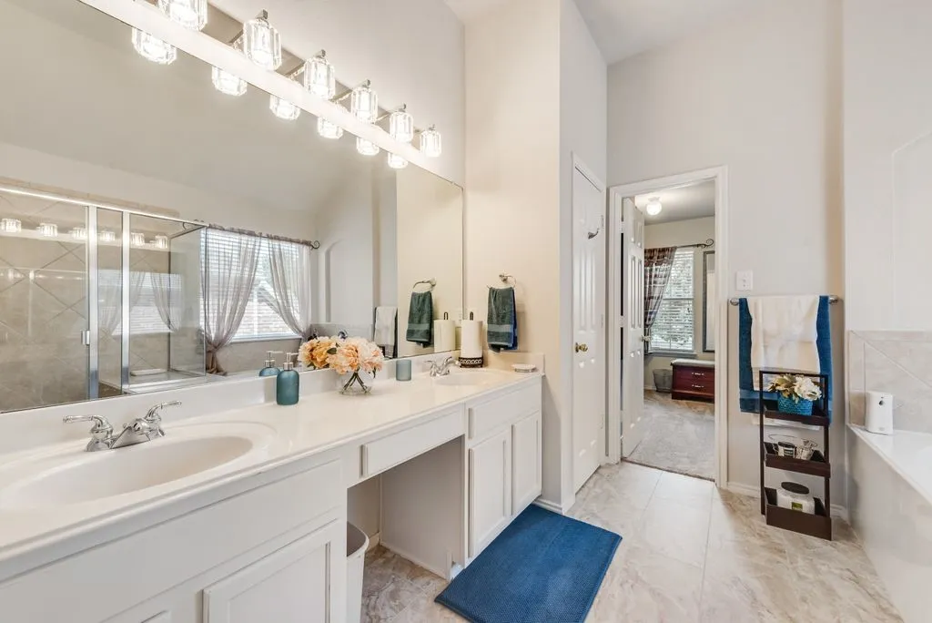 Single Family Residence For Sale in Denton County , 1157 Ducks Landing, Frisco, Texas 75033, 4 Bedroom, 3 Bathroom, 2 Garage spaces, 3,148 Sqft, built in 2003, mls#21326307, Real Estate Agent in Frisco, Homes For Sale in Denton county, Homes For Sale in Frisco, Realtor in Frisco Texas, Real Estate Brokerage Independent Realty Texas, Luminita Cordes Realtor