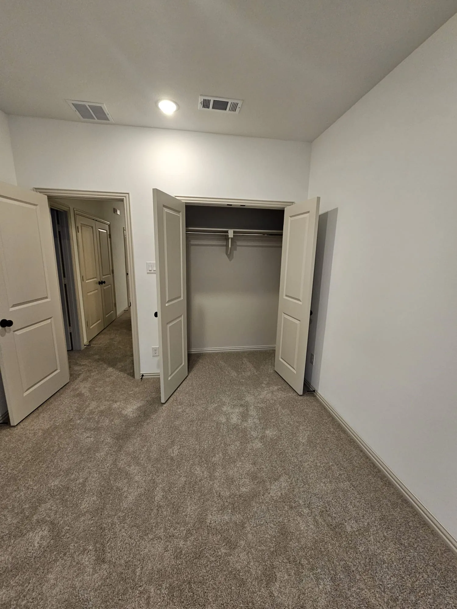 Townhouse For Rent in Tarrant County , 4336 Hopewell Street, North Richland Hills, Texas 76180, 3 Bedroom, 3 Bathroom, 2 Garage spaces, 1,684 Sqft, built in 2024, mls#21327251, Real Estate Agent in North Richland Hills, Homes For Rent in Tarrant county, Homes For Rent in North Richland Hills, Realtor in North Richland Hills Texas, Real Estate Brokerage Independent Realty Texas, Luminita Cordes Realtor