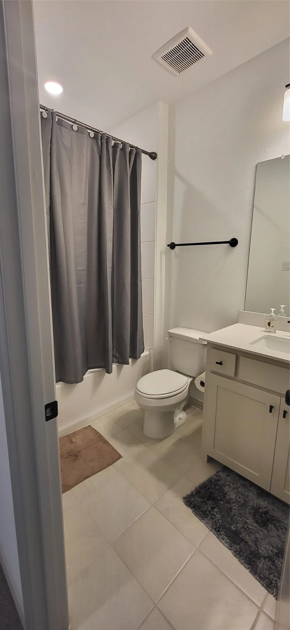 Townhouse For Rent in Tarrant County , 4336 Hopewell Street, North Richland Hills, Texas 76180, 3 Bedroom, 3 Bathroom, 2 Garage spaces, 1,684 Sqft, built in 2024, mls#21327251, Real Estate Agent in North Richland Hills, Homes For Rent in Tarrant county, Homes For Rent in North Richland Hills, Realtor in North Richland Hills Texas, Real Estate Brokerage Independent Realty Texas, Luminita Cordes Realtor