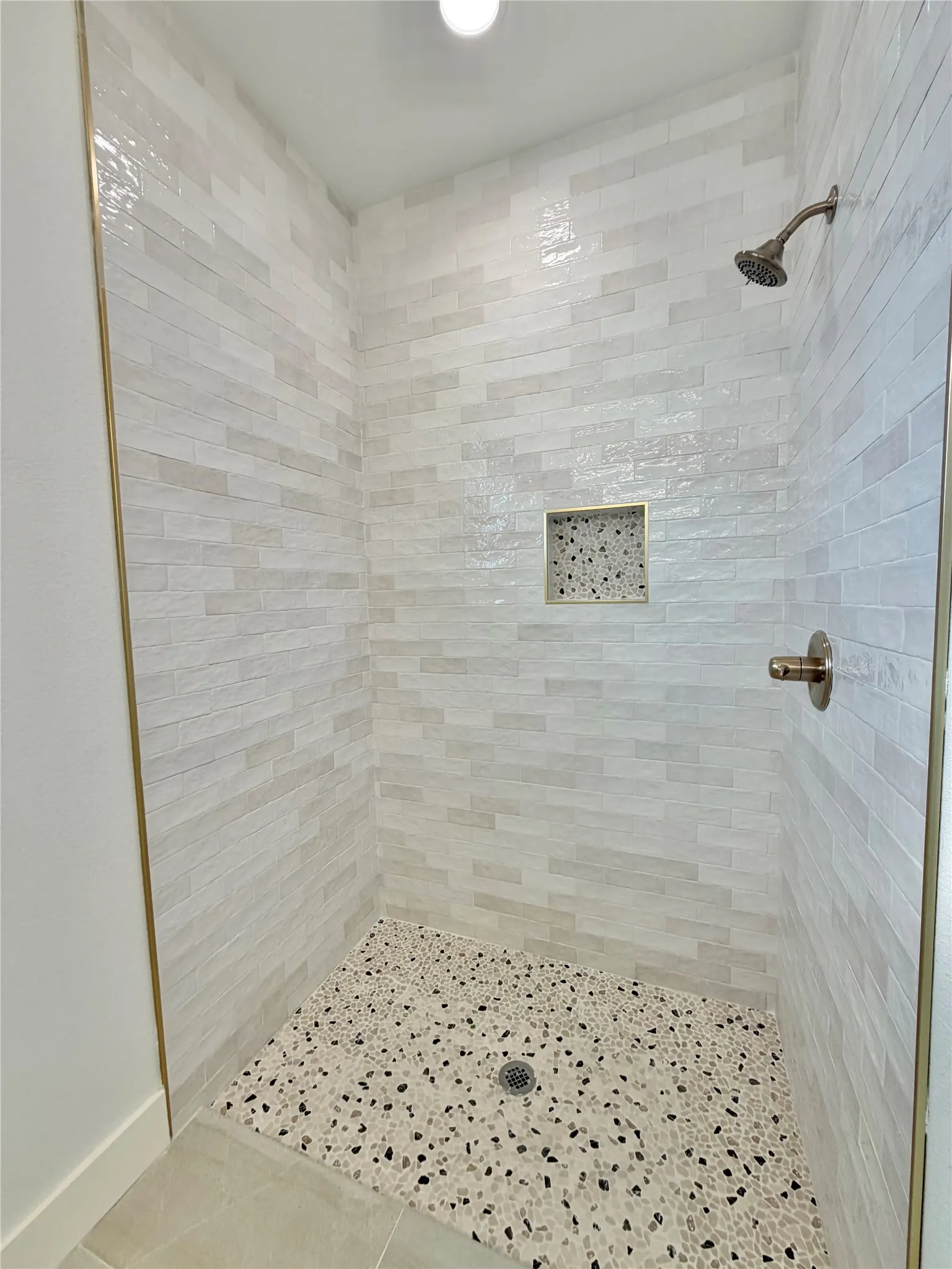 Single Family Residence For Sale in Parker County , 2013 Collin Street, Weatherford, Texas 76085, 3 Bedroom, 2 Bathroom, 3 Garage spaces, 2,040 Sqft, built in 2026, mls#21327460, Real Estate Agent in Weatherford, Homes For Sale in Parker county, Homes For Sale in Weatherford, Realtor in Weatherford Texas, Real Estate Brokerage Independent Realty Texas, Luminita Cordes Realtor