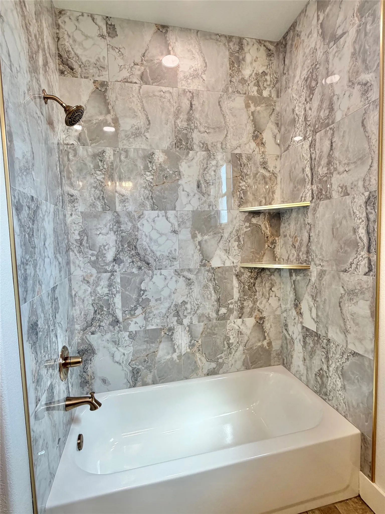 Single Family Residence For Sale in Parker County , 2013 Collin Street, Weatherford, Texas 76085, 3 Bedroom, 2 Bathroom, 3 Garage spaces, 2,040 Sqft, built in 2026, mls#21327460, Real Estate Agent in Weatherford, Homes For Sale in Parker county, Homes For Sale in Weatherford, Realtor in Weatherford Texas, Real Estate Brokerage Independent Realty Texas, Luminita Cordes Realtor