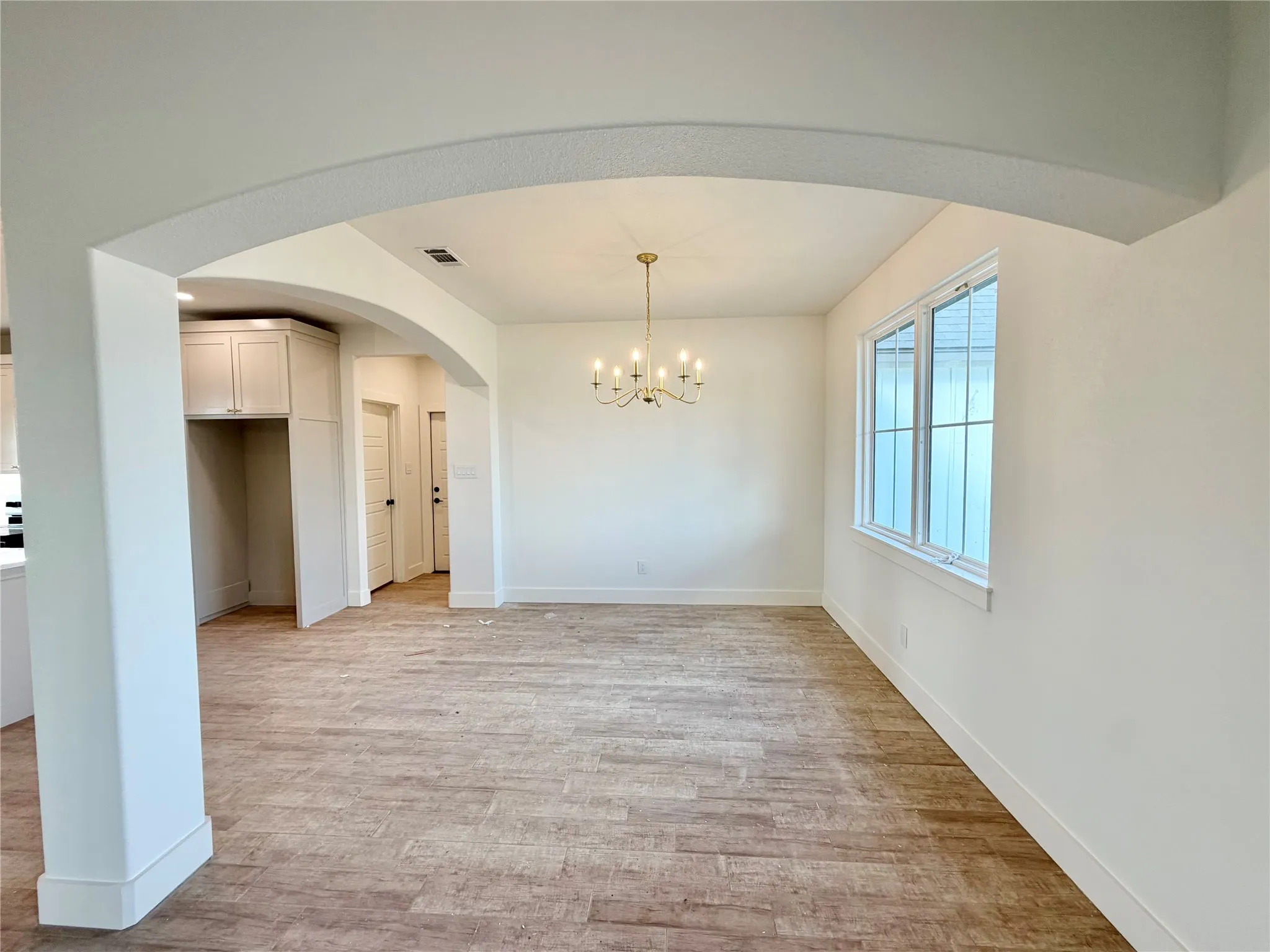 Single Family Residence For Sale in Parker County , 2013 Collin Street, Weatherford, Texas 76085, 3 Bedroom, 2 Bathroom, 3 Garage spaces, 2,040 Sqft, built in 2026, mls#21327460, Real Estate Agent in Weatherford, Homes For Sale in Parker county, Homes For Sale in Weatherford, Realtor in Weatherford Texas, Real Estate Brokerage Independent Realty Texas, Luminita Cordes Realtor
