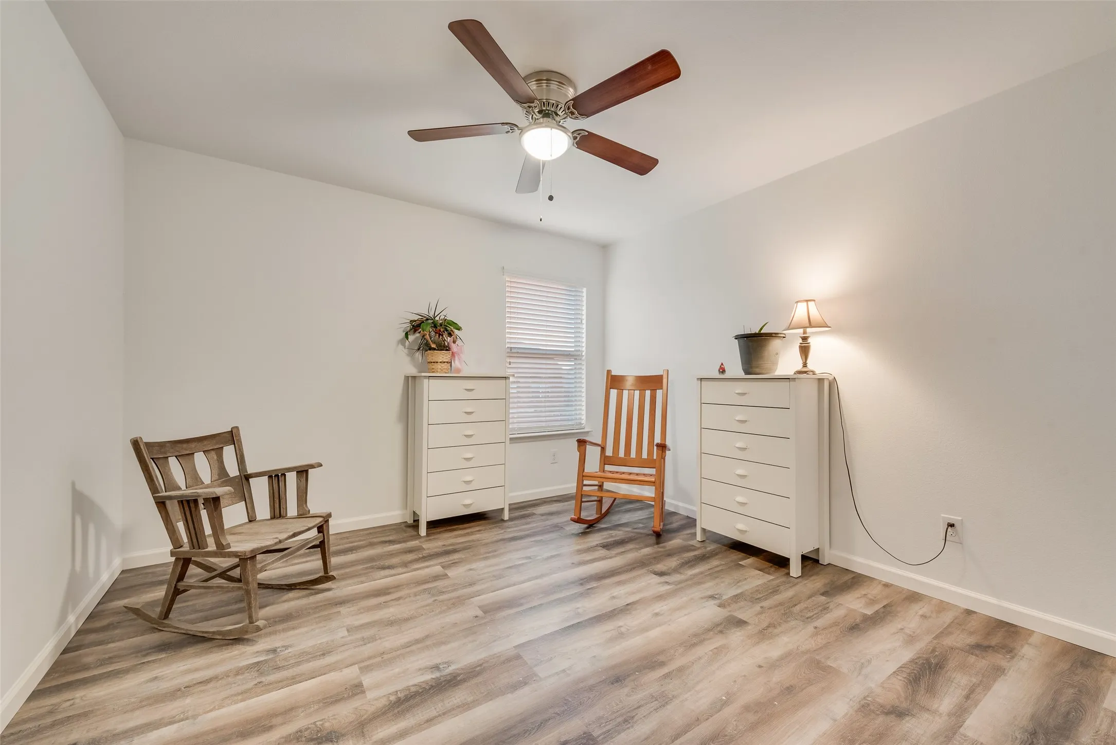 Single Family Residence For Sale in Collin County , 1409 Waco Turner, Royse City, Texas 75189, 5 Bedroom, 3 Bathroom, 2 Garage spaces, 2,607 Sqft, built in 2014, mls#21327118, Real Estate Agent in Royse City, Homes For Sale in Collin county, Homes For Sale in Royse City, Realtor in Royse City Texas, Real Estate Brokerage Independent Realty Texas, Luminita Cordes Realtor