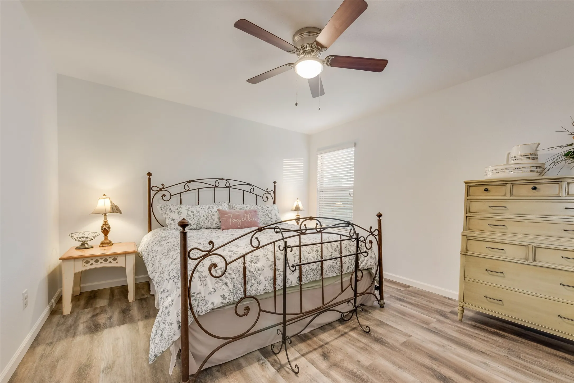 Single Family Residence For Sale in Collin County , 1409 Waco Turner, Royse City, Texas 75189, 5 Bedroom, 3 Bathroom, 2 Garage spaces, 2,607 Sqft, built in 2014, mls#21327118, Real Estate Agent in Royse City, Homes For Sale in Collin county, Homes For Sale in Royse City, Realtor in Royse City Texas, Real Estate Brokerage Independent Realty Texas, Luminita Cordes Realtor