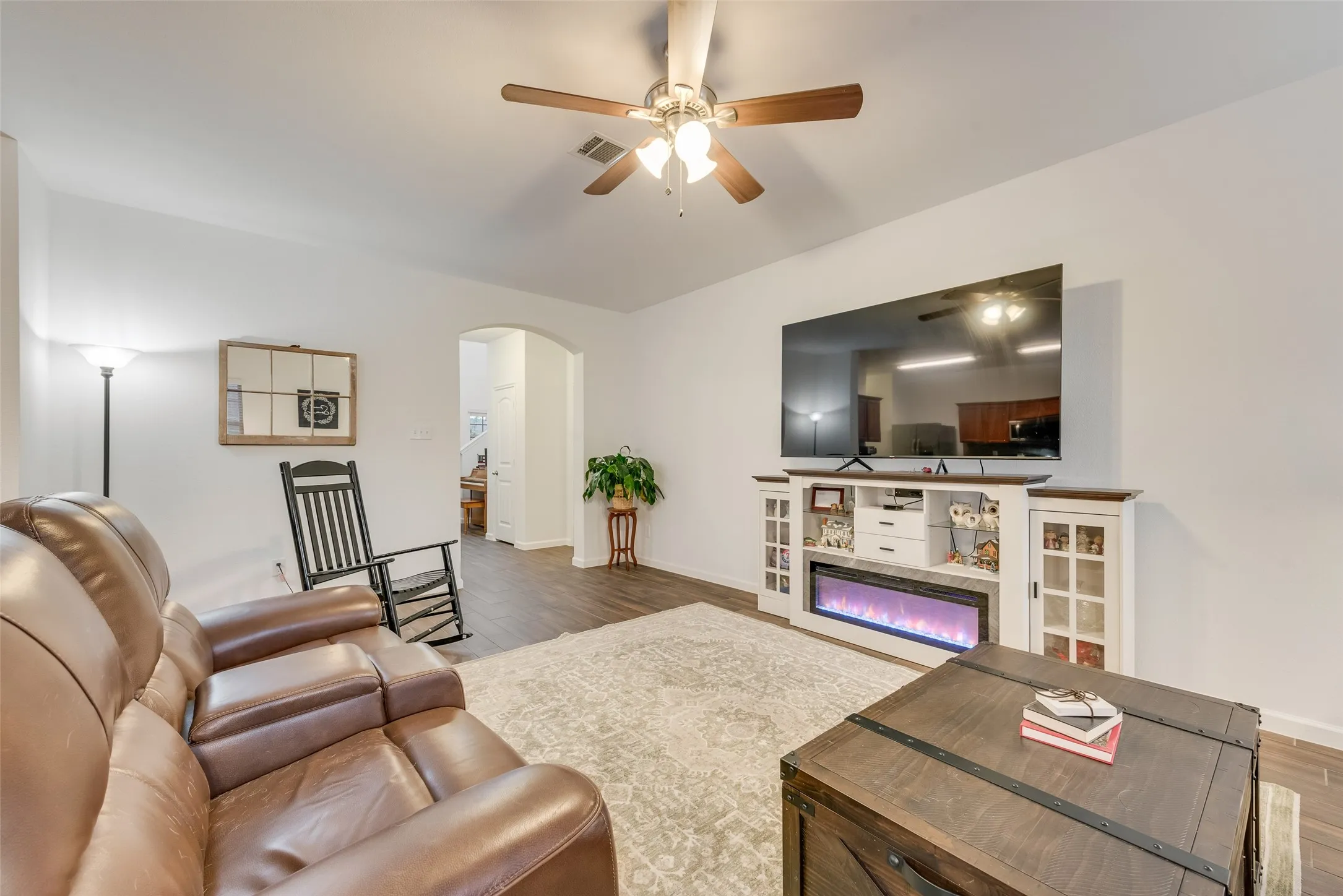 Single Family Residence For Sale in Collin County , 1409 Waco Turner, Royse City, Texas 75189, 5 Bedroom, 3 Bathroom, 2 Garage spaces, 2,607 Sqft, built in 2014, mls#21327118, Real Estate Agent in Royse City, Homes For Sale in Collin county, Homes For Sale in Royse City, Realtor in Royse City Texas, Real Estate Brokerage Independent Realty Texas, Luminita Cordes Realtor