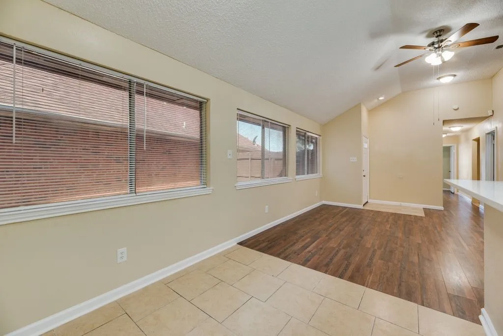 Single Family Residence For Sale in Dallas County , 3208 Poplar Springs Lane, Dallas, Texas 75227, 4 Bedroom, 2 Bathroom, Garage spaces, 1,378 Sqft, built in 1987, mls#21327520, Real Estate Agent in Dallas, Homes For Sale in Dallas county, Homes For Sale in Dallas, Realtor in Dallas Texas, Real Estate Brokerage Independent Realty Texas, Luminita Cordes Realtor