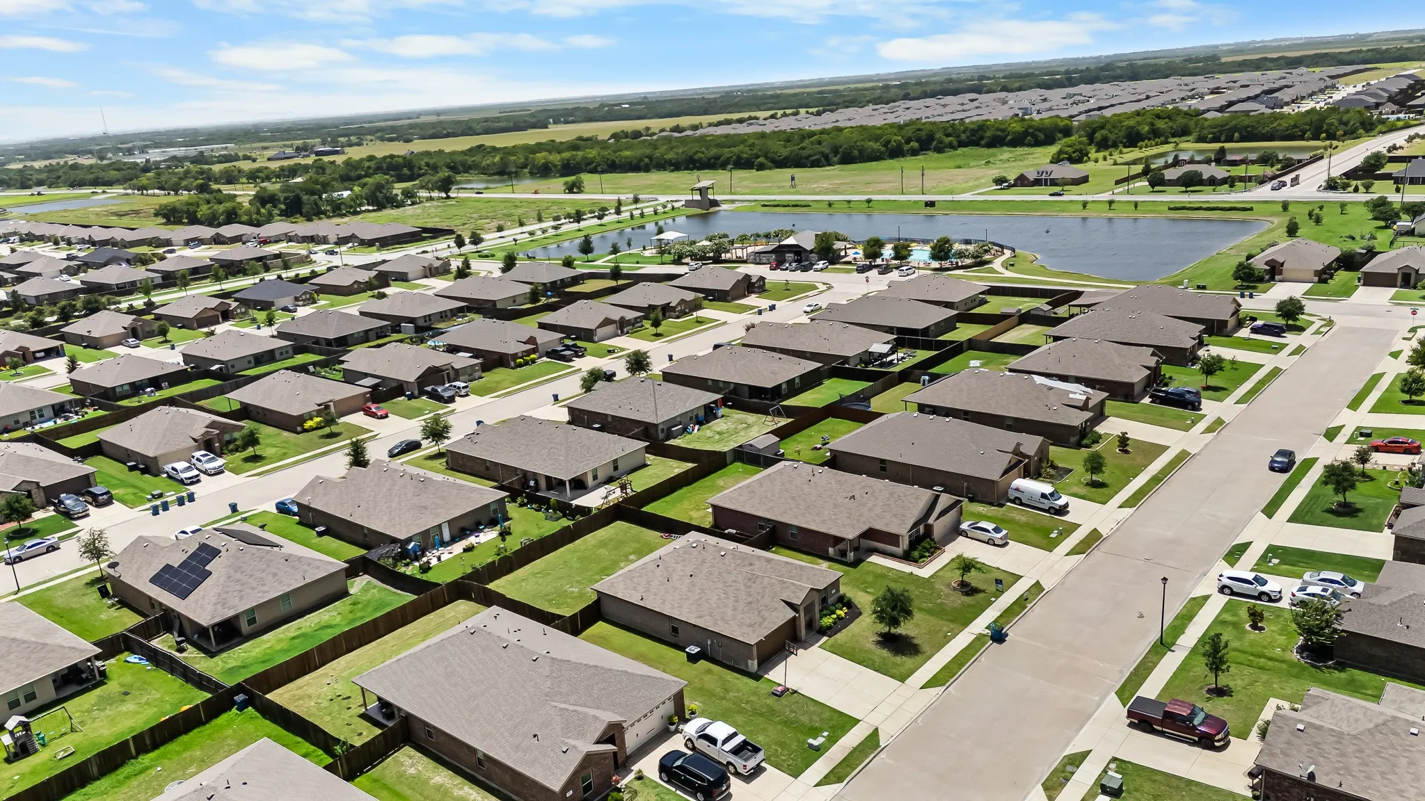 Single Family Residence For Sale in Collin County , 314 Silo Circle, Royse City, Texas 75189, 4 Bedroom, 2 Bathroom, 2 Garage spaces, 1,566 Sqft, built in 2019, mls#21324306, Real Estate Agent in Royse City, Homes For Sale in Collin county, Homes For Sale in Royse City, Realtor in Royse City Texas, Real Estate Brokerage Independent Realty Texas, Luminita Cordes Realtor