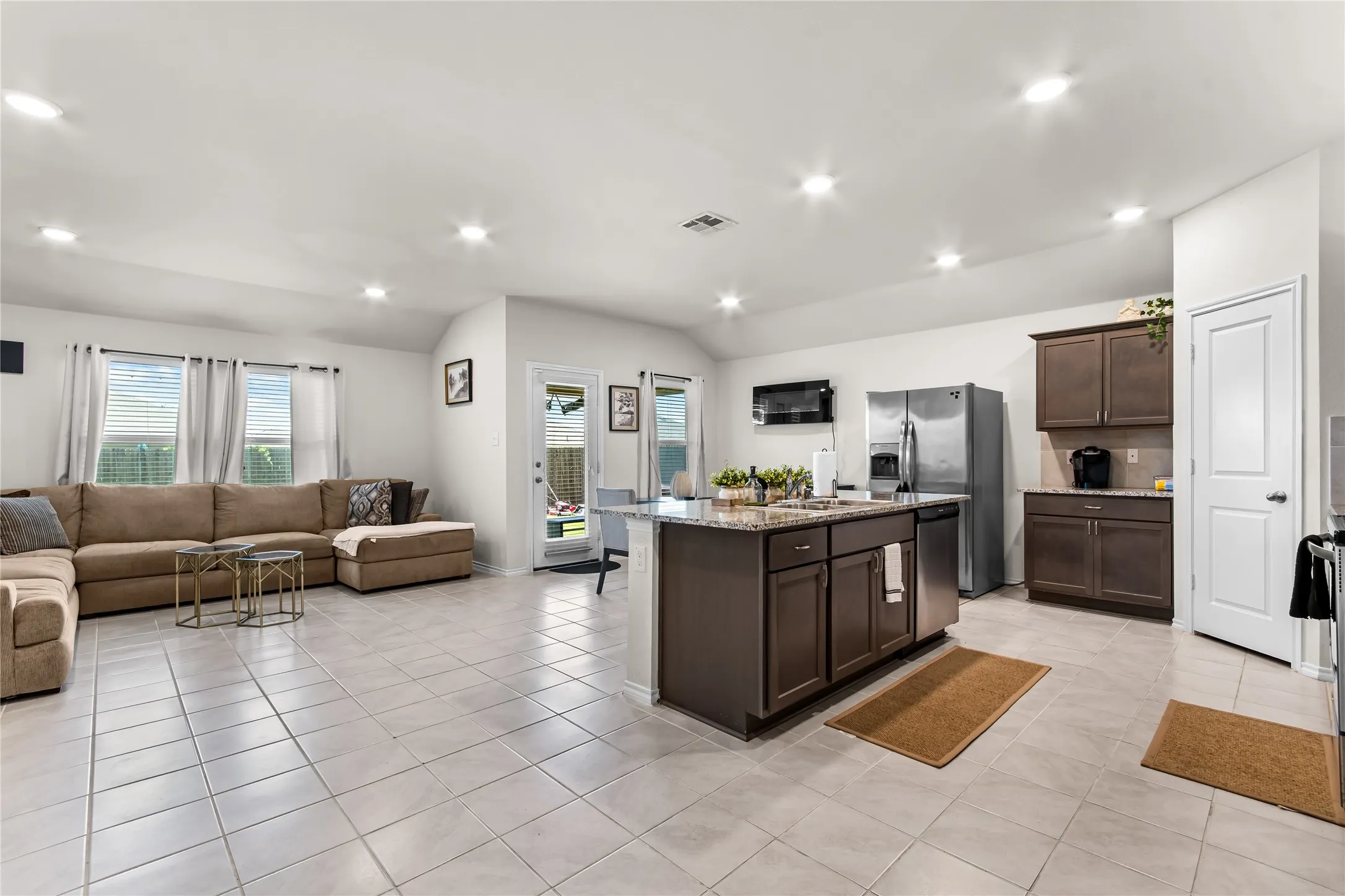Single Family Residence For Sale in Collin County , 314 Silo Circle, Royse City, Texas 75189, 4 Bedroom, 2 Bathroom, 2 Garage spaces, 1,566 Sqft, built in 2019, mls#21324306, Real Estate Agent in Royse City, Homes For Sale in Collin county, Homes For Sale in Royse City, Realtor in Royse City Texas, Real Estate Brokerage Independent Realty Texas, Luminita Cordes Realtor