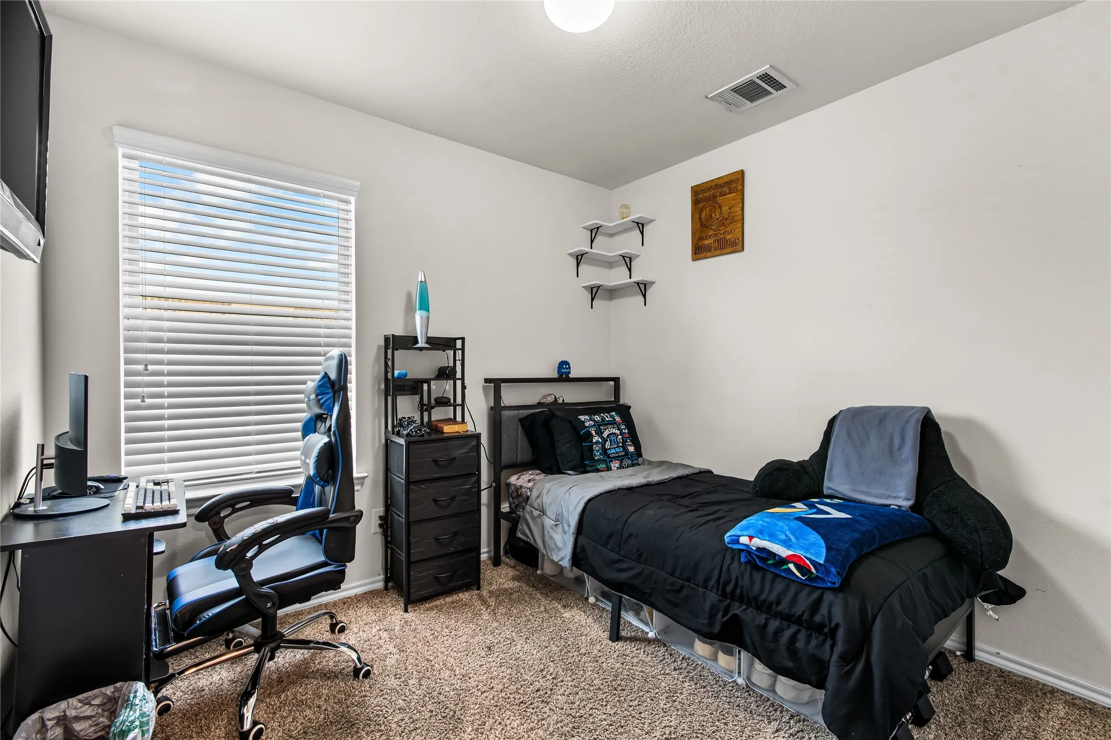 Single Family Residence For Sale in Collin County , 314 Silo Circle, Royse City, Texas 75189, 4 Bedroom, 2 Bathroom, 2 Garage spaces, 1,566 Sqft, built in 2019, mls#21324306, Real Estate Agent in Royse City, Homes For Sale in Collin county, Homes For Sale in Royse City, Realtor in Royse City Texas, Real Estate Brokerage Independent Realty Texas, Luminita Cordes Realtor