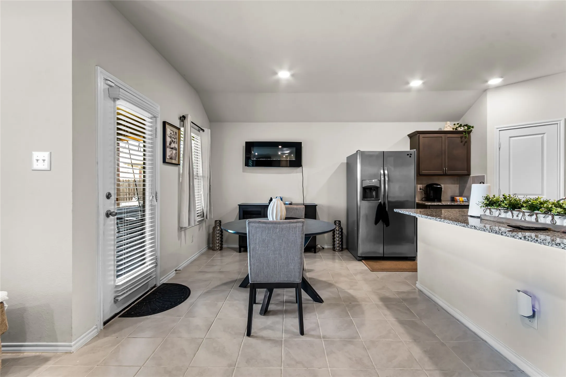Single Family Residence For Sale in Collin County , 314 Silo Circle, Royse City, Texas 75189, 4 Bedroom, 2 Bathroom, 2 Garage spaces, 1,566 Sqft, built in 2019, mls#21324306, Real Estate Agent in Royse City, Homes For Sale in Collin county, Homes For Sale in Royse City, Realtor in Royse City Texas, Real Estate Brokerage Independent Realty Texas, Luminita Cordes Realtor