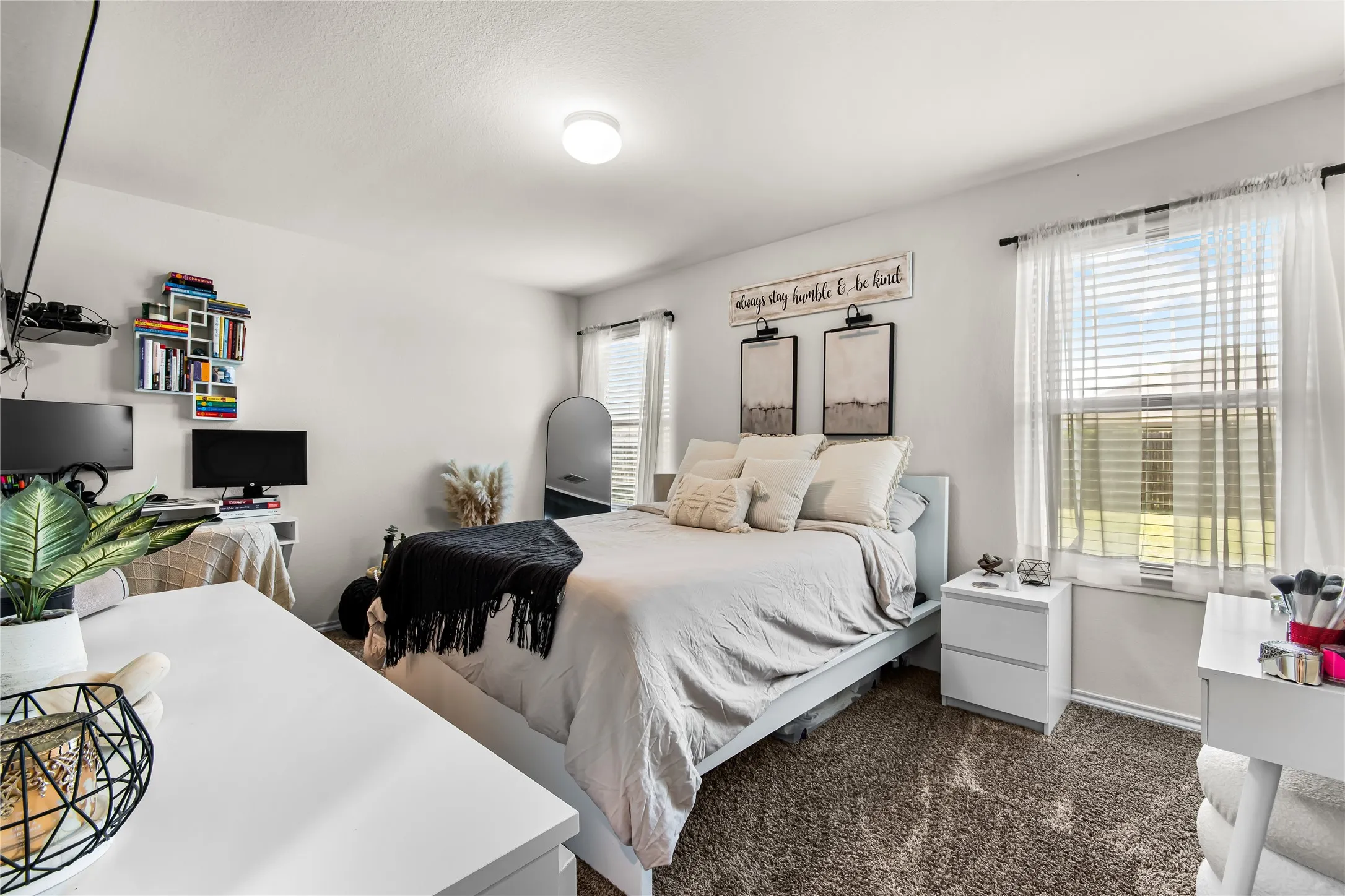 Single Family Residence For Sale in Collin County , 314 Silo Circle, Royse City, Texas 75189, 4 Bedroom, 2 Bathroom, 2 Garage spaces, 1,566 Sqft, built in 2019, mls#21324306, Real Estate Agent in Royse City, Homes For Sale in Collin county, Homes For Sale in Royse City, Realtor in Royse City Texas, Real Estate Brokerage Independent Realty Texas, Luminita Cordes Realtor