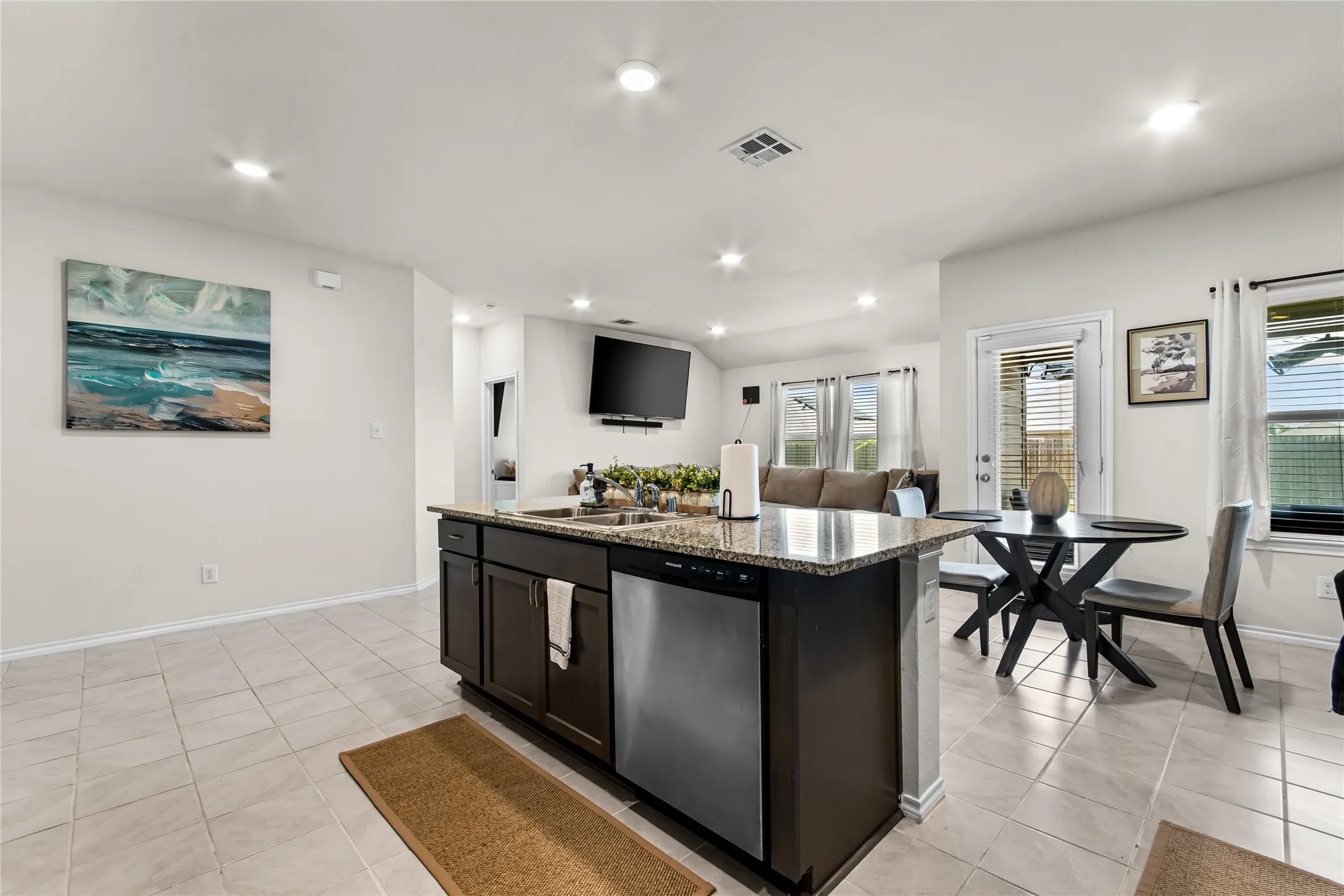 Single Family Residence For Sale in Collin County , 314 Silo Circle, Royse City, Texas 75189, 4 Bedroom, 2 Bathroom, 2 Garage spaces, 1,566 Sqft, built in 2019, mls#21324306, Real Estate Agent in Royse City, Homes For Sale in Collin county, Homes For Sale in Royse City, Realtor in Royse City Texas, Real Estate Brokerage Independent Realty Texas, Luminita Cordes Realtor