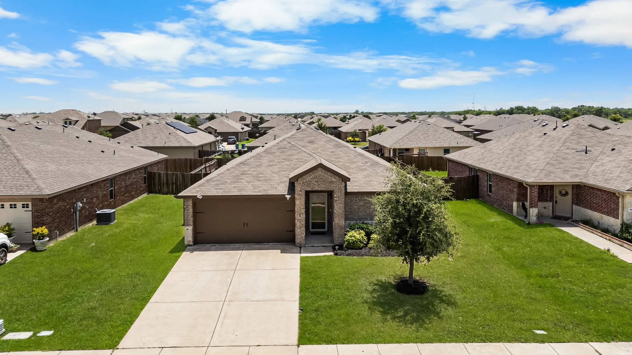 Single Family Residence For Sale in Collin County , 314 Silo Circle, Royse City, Texas 75189, 4 Bedroom, 2 Bathroom, 2 Garage spaces, 1,566 Sqft, built in 2019, mls#21324306, Real Estate Agent in Royse City, Homes For Sale in Collin county, Homes For Sale in Royse City, Realtor in Royse City Texas, Real Estate Brokerage Independent Realty Texas, Luminita Cordes Realtor