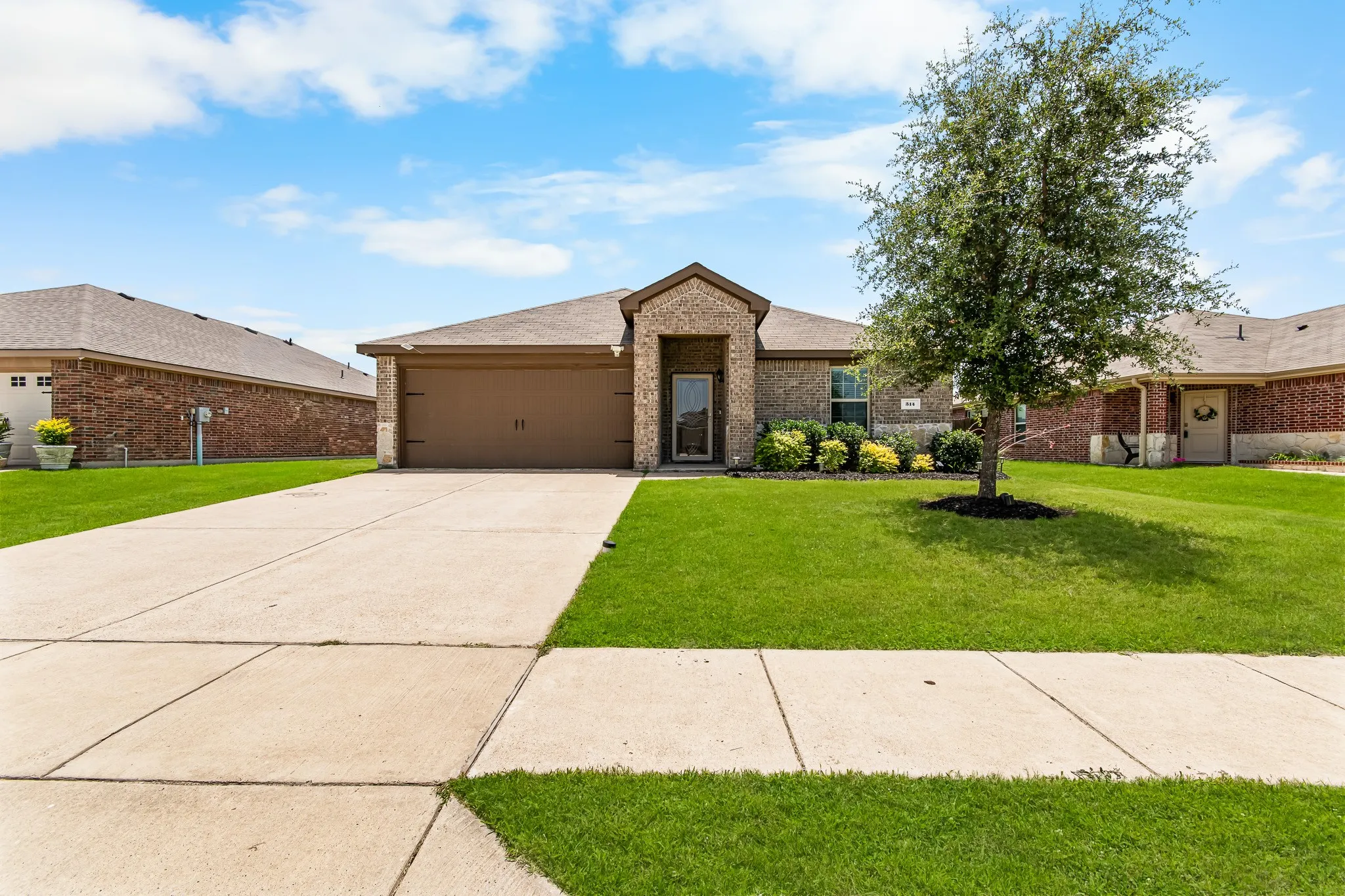 Single Family Residence For Sale in Collin County , 314 Silo Circle, Royse City, Texas 75189, 4 Bedroom, 2 Bathroom, 2 Garage spaces, 1,566 Sqft, built in 2019, mls#21324306, Real Estate Agent in Royse City, Homes For Sale in Collin county, Homes For Sale in Royse City, Realtor in Royse City Texas, Real Estate Brokerage Independent Realty Texas, Luminita Cordes Realtor