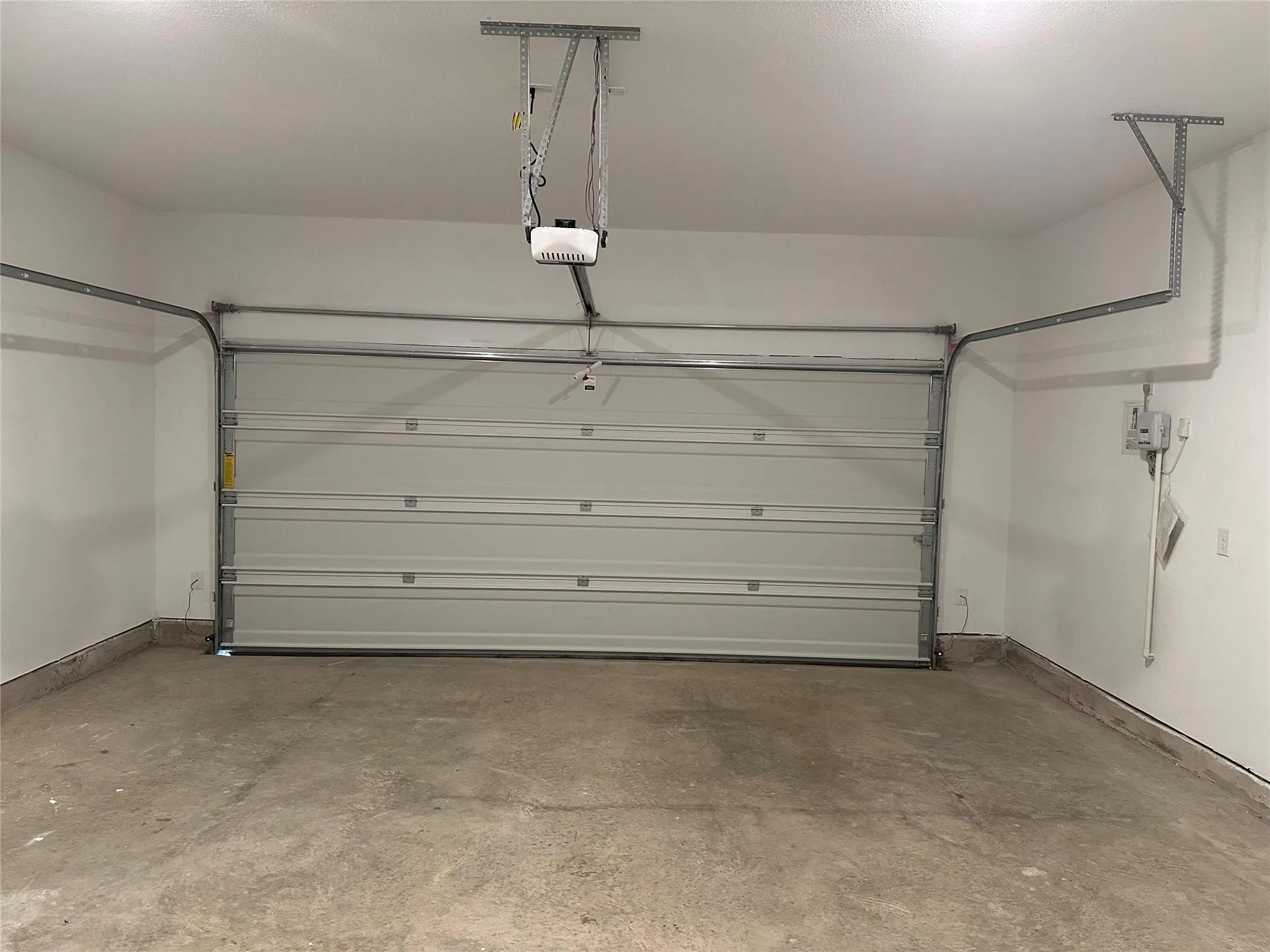 Single Family Residence For Rent in Grayson County , 3611 Cloverleaf, Sherman, Texas 75092, 4 Bedroom, 3 Bathroom, 2 Garage spaces, 2,093 Sqft, built in 2024, mls#21327526, Real Estate Agent in Sherman, Homes For Rent in Grayson county, Homes For Rent in Sherman, Realtor in Sherman Texas, Real Estate Brokerage Independent Realty Texas, Luminita Cordes Realtor