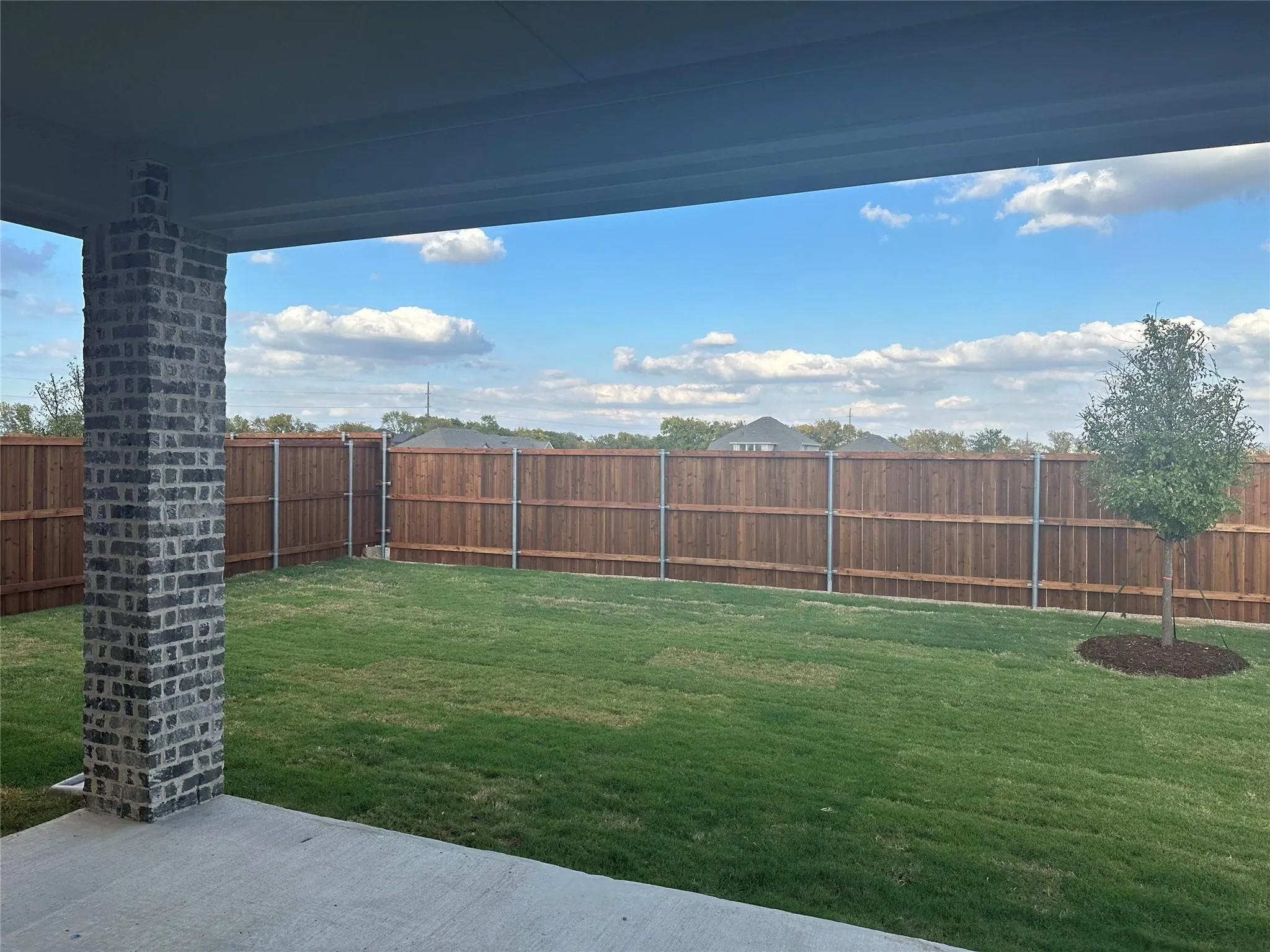 Single Family Residence For Rent in Grayson County , 3611 Cloverleaf, Sherman, Texas 75092, 4 Bedroom, 3 Bathroom, 2 Garage spaces, 2,093 Sqft, built in 2024, mls#21327526, Real Estate Agent in Sherman, Homes For Rent in Grayson county, Homes For Rent in Sherman, Realtor in Sherman Texas, Real Estate Brokerage Independent Realty Texas, Luminita Cordes Realtor