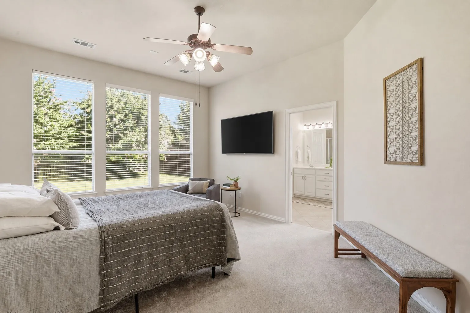 Single Family Residence For Sale in Rockwall County , 559 Reed Drive, Fate, Texas 75087, 4 Bedroom, 3 Bathroom, 3 Garage spaces, 2,985 Sqft, built in 2005, mls#21327438, Real Estate Agent in Fate, Homes For Sale in Rockwall county, Homes For Sale in Fate, Realtor in Fate Texas, Real Estate Brokerage Independent Realty Texas, Luminita Cordes Realtor