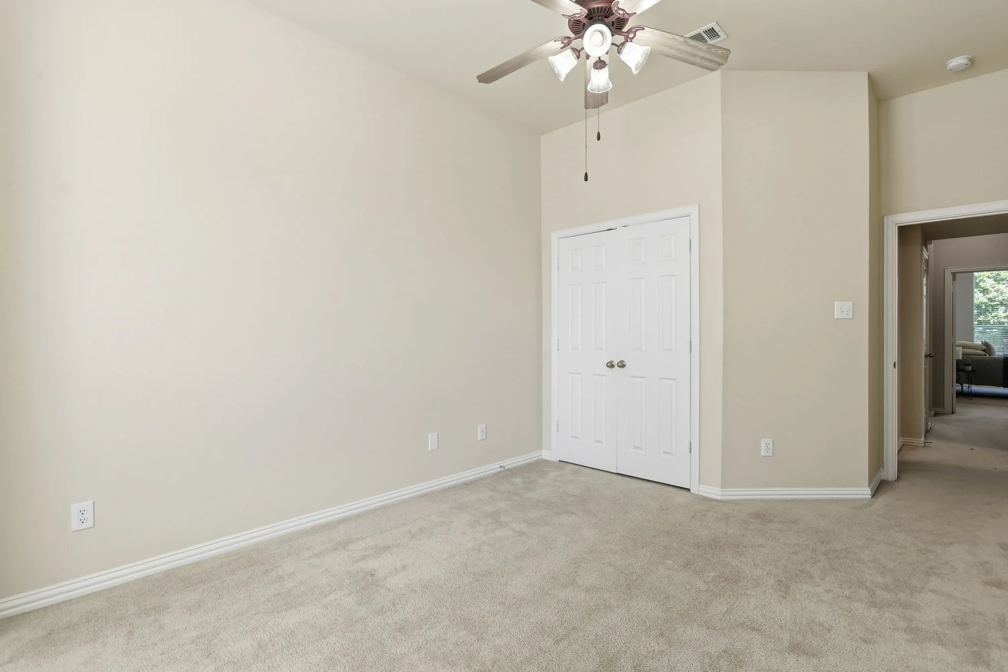 downstairs bedroom 2