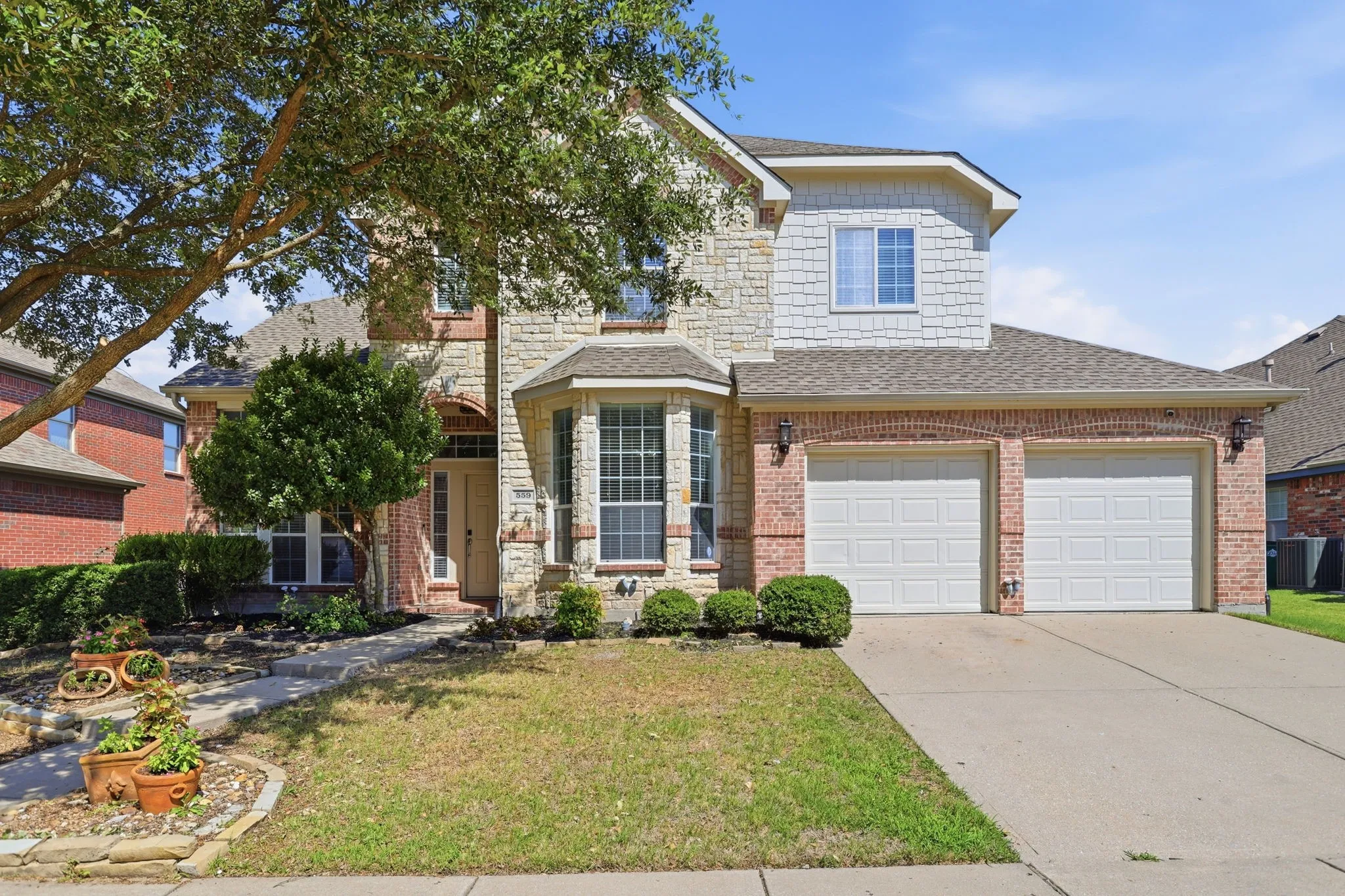Single Family Residence For Sale in Rockwall County , 559 Reed Drive, Fate, Texas 75087, 4 Bedroom, 3 Bathroom, 3 Garage spaces, 2,985 Sqft, built in 2005, mls#21327438, Real Estate Agent in Fate, Homes For Sale in Rockwall county, Homes For Sale in Fate, Realtor in Fate Texas, Real Estate Brokerage Independent Realty Texas, Luminita Cordes Realtor