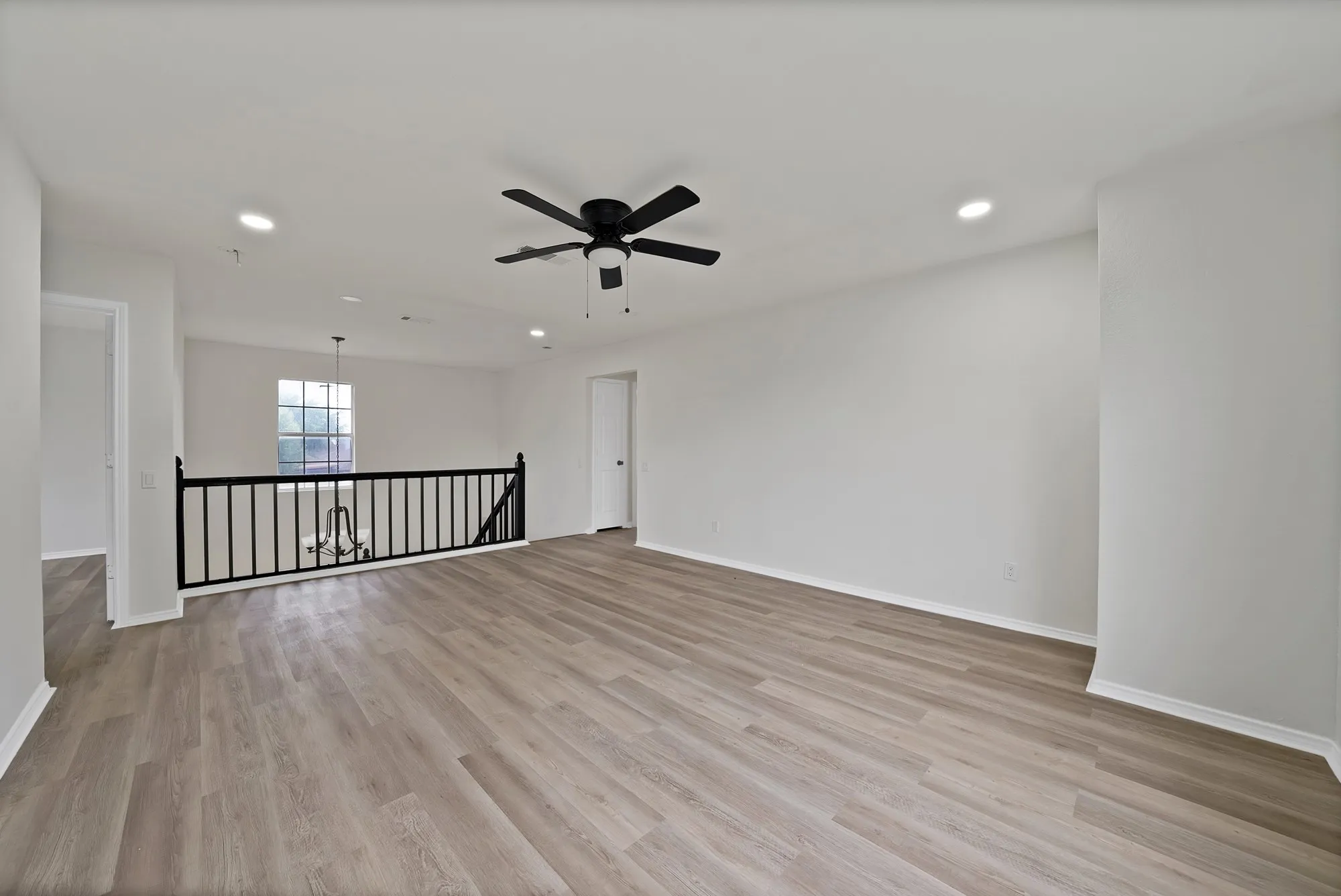 Single Family Residence For Rent in Tarrant County , 7548 Meadow Creek Drive, Fort Worth, Texas 76123, 5 Bedroom, 3 Bathroom, 2 Garage spaces, 2,396 Sqft, built in 1992, Price $2,950, mls#21327339, Real Estate Agent in Fort Worth, Homes For Rent in Tarrant county, Homes For Rent in Fort Worth, Realtor in Fort Worth Texas, Real Estate Brokerage Independent Realty Texas, Luminita Cordes Realtor