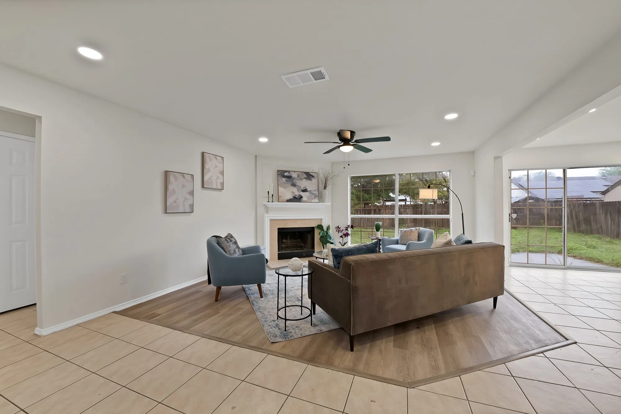 Single Family Residence For Rent in Tarrant County , 7548 Meadow Creek Drive, Fort Worth, Texas 76123, 5 Bedroom, 3 Bathroom, 2 Garage spaces, 2,396 Sqft, built in 1992, Price $2,950, mls#21327339, Real Estate Agent in Fort Worth, Homes For Rent in Tarrant county, Homes For Rent in Fort Worth, Realtor in Fort Worth Texas, Real Estate Brokerage Independent Realty Texas, Luminita Cordes Realtor