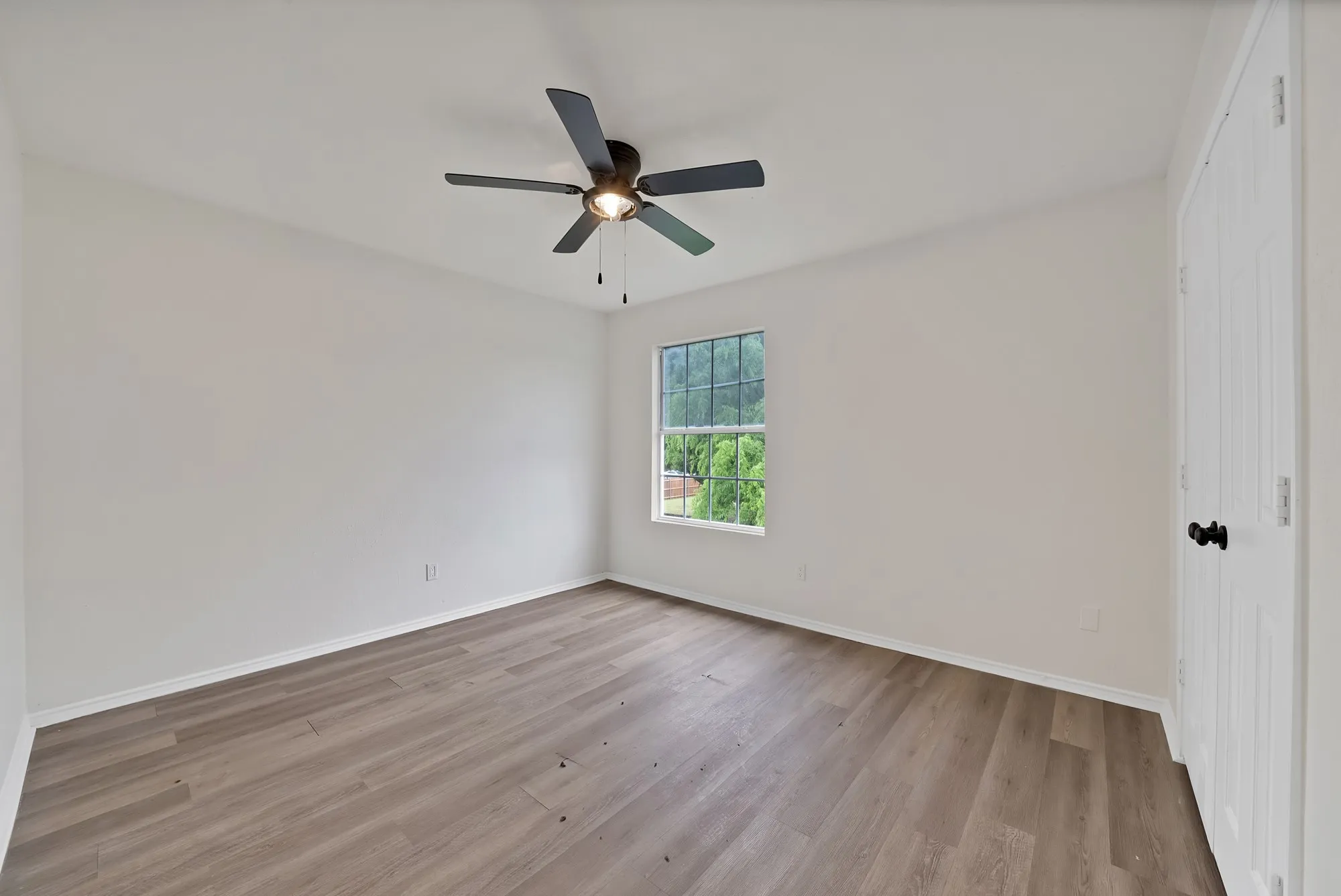Single Family Residence For Rent in Tarrant County , 7548 Meadow Creek Drive, Fort Worth, Texas 76123, 5 Bedroom, 3 Bathroom, 2 Garage spaces, 2,396 Sqft, built in 1992, Price $2,950, mls#21327339, Real Estate Agent in Fort Worth, Homes For Rent in Tarrant county, Homes For Rent in Fort Worth, Realtor in Fort Worth Texas, Real Estate Brokerage Independent Realty Texas, Luminita Cordes Realtor