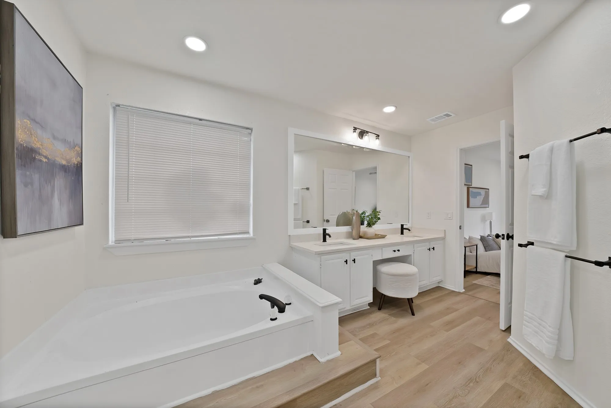 Single Family Residence For Rent in Tarrant County , 7548 Meadow Creek Drive, Fort Worth, Texas 76123, 5 Bedroom, 3 Bathroom, 2 Garage spaces, 2,396 Sqft, built in 1992, Price $2,950, mls#21327339, Real Estate Agent in Fort Worth, Homes For Rent in Tarrant county, Homes For Rent in Fort Worth, Realtor in Fort Worth Texas, Real Estate Brokerage Independent Realty Texas, Luminita Cordes Realtor