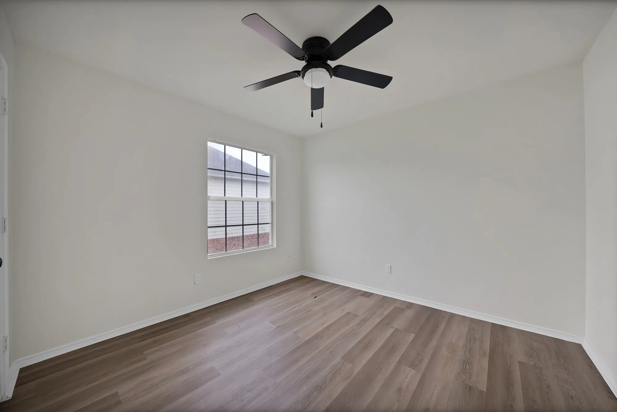 Single Family Residence For Rent in Tarrant County , 7548 Meadow Creek Drive, Fort Worth, Texas 76123, 5 Bedroom, 3 Bathroom, 2 Garage spaces, 2,396 Sqft, built in 1992, Price $2,950, mls#21327339, Real Estate Agent in Fort Worth, Homes For Rent in Tarrant county, Homes For Rent in Fort Worth, Realtor in Fort Worth Texas, Real Estate Brokerage Independent Realty Texas, Luminita Cordes Realtor