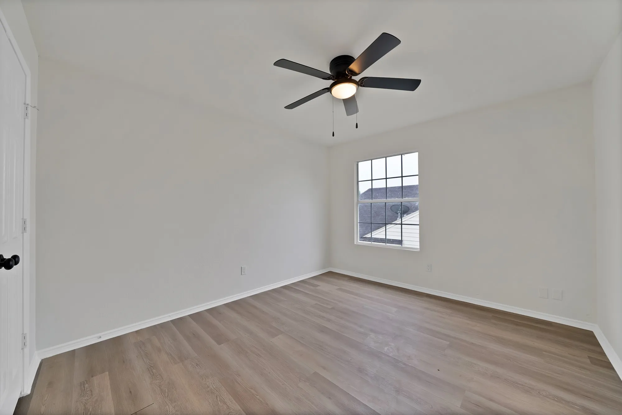 Single Family Residence For Rent in Tarrant County , 7548 Meadow Creek Drive, Fort Worth, Texas 76123, 5 Bedroom, 3 Bathroom, 2 Garage spaces, 2,396 Sqft, built in 1992, Price $2,950, mls#21327339, Real Estate Agent in Fort Worth, Homes For Rent in Tarrant county, Homes For Rent in Fort Worth, Realtor in Fort Worth Texas, Real Estate Brokerage Independent Realty Texas, Luminita Cordes Realtor
