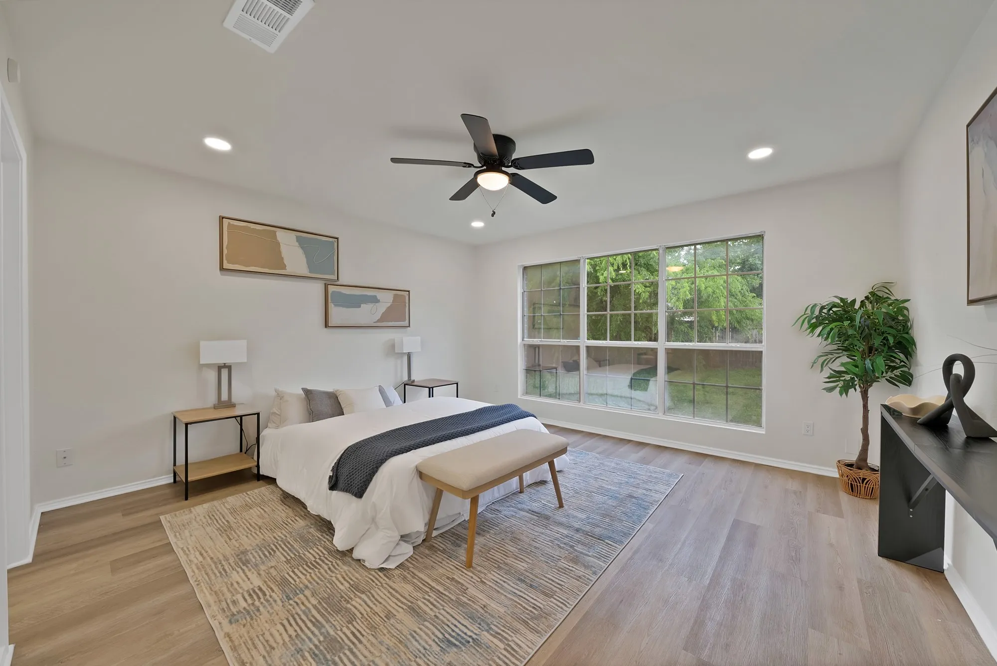 Single Family Residence For Rent in Tarrant County , 7548 Meadow Creek Drive, Fort Worth, Texas 76123, 5 Bedroom, 3 Bathroom, 2 Garage spaces, 2,396 Sqft, built in 1992, Price $2,950, mls#21327339, Real Estate Agent in Fort Worth, Homes For Rent in Tarrant county, Homes For Rent in Fort Worth, Realtor in Fort Worth Texas, Real Estate Brokerage Independent Realty Texas, Luminita Cordes Realtor