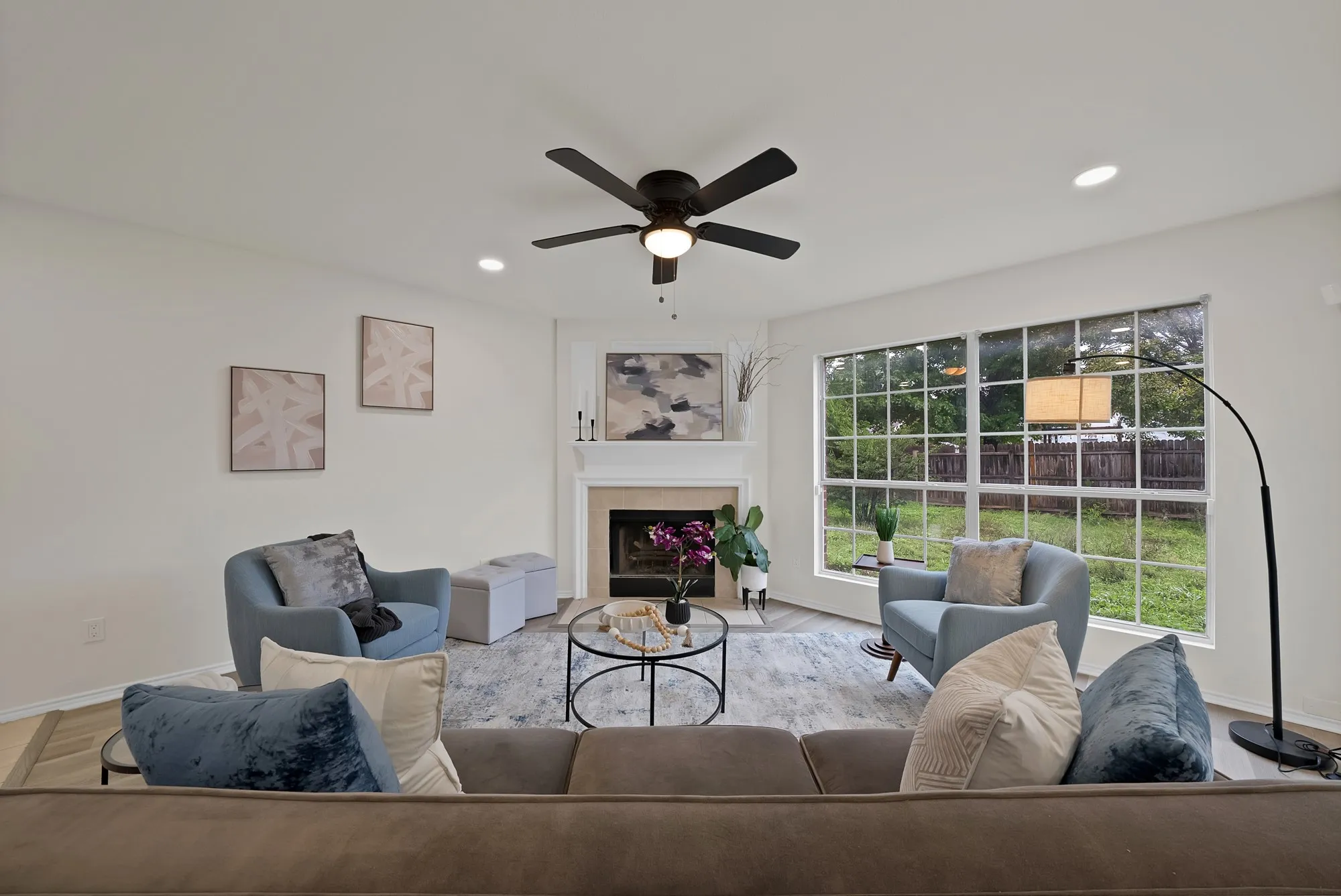 Single Family Residence For Rent in Tarrant County , 7548 Meadow Creek Drive, Fort Worth, Texas 76123, 5 Bedroom, 3 Bathroom, 2 Garage spaces, 2,396 Sqft, built in 1992, Price $2,950, mls#21327339, Real Estate Agent in Fort Worth, Homes For Rent in Tarrant county, Homes For Rent in Fort Worth, Realtor in Fort Worth Texas, Real Estate Brokerage Independent Realty Texas, Luminita Cordes Realtor