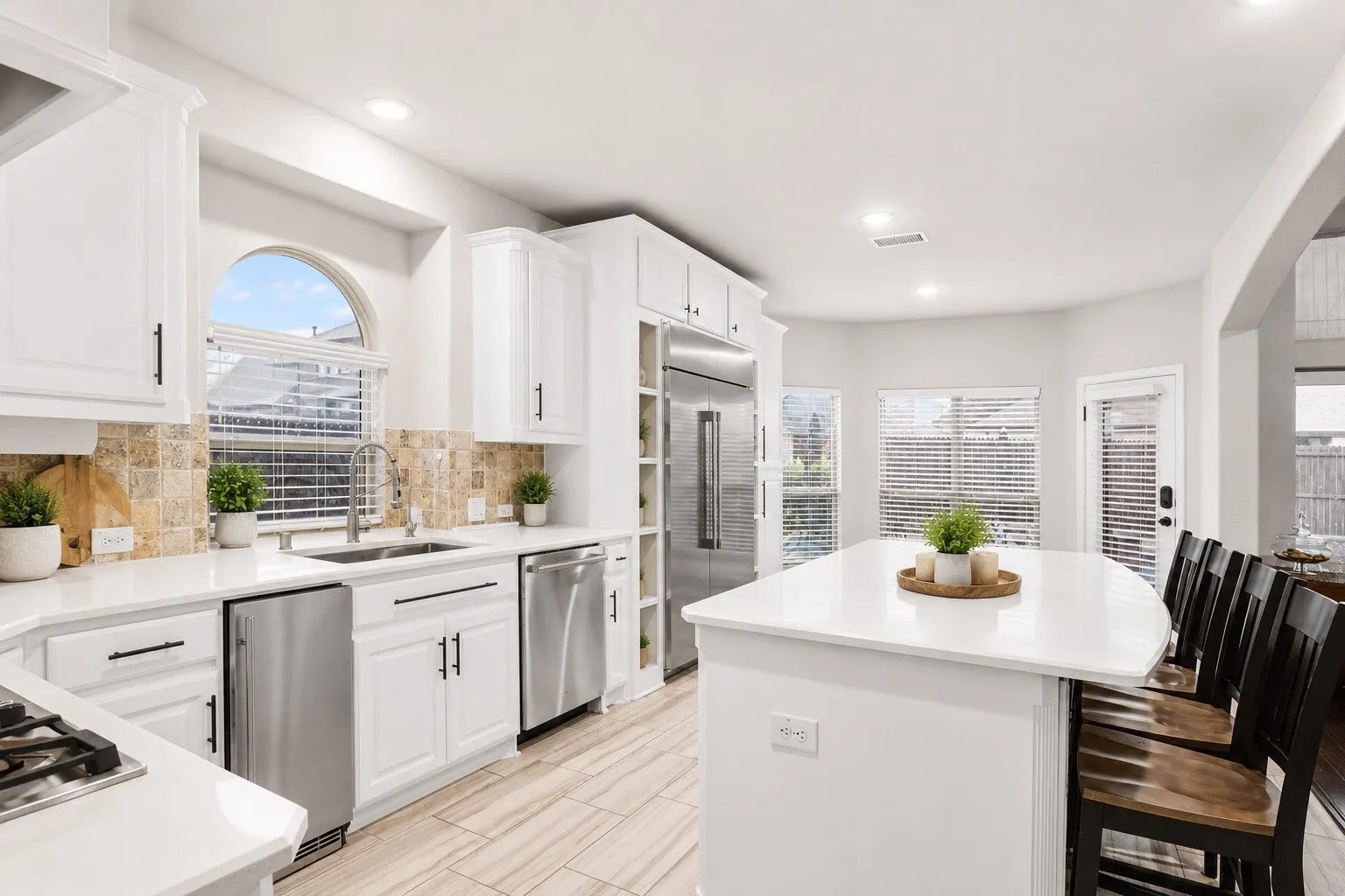 Single Family Residence For Sale in Rockwall County , 310 Aeronca Drive, Fate, Texas 75087, 6 Bedroom, 4 Bathroom, 2 Garage spaces, 3,886 Sqft, built in 2019, mls#21327536, Real Estate Agent in Fate, Homes For Sale in Rockwall county, Homes For Sale in Fate, Realtor in Fate Texas, Real Estate Brokerage Independent Realty Texas, Luminita Cordes Realtor