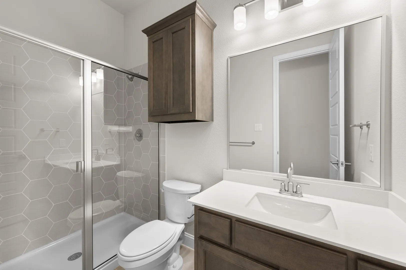 DFW-Myrtle Creek-Concept 2464-228 Mountain Laurel Drive- Bathroom -Risewell Homes-2