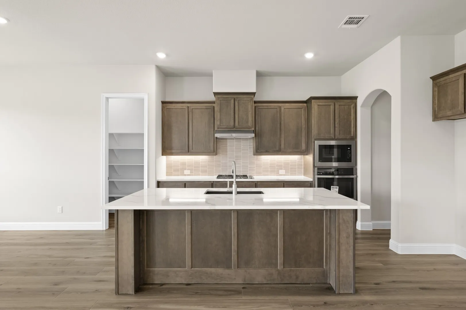 DFW-Myrtle Creek-Concept 2464-228 Mountain Laurel Drive- Kitchen -Risewell Homes-2