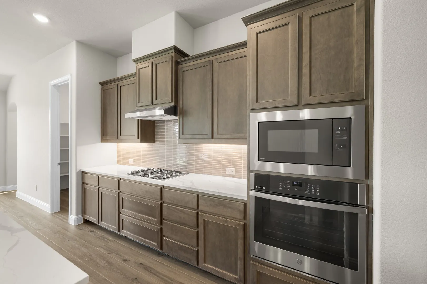 DFW-Myrtle Creek-Concept 2464-228 Mountain Laurel Drive- Kitchen -Risewell Homes-4