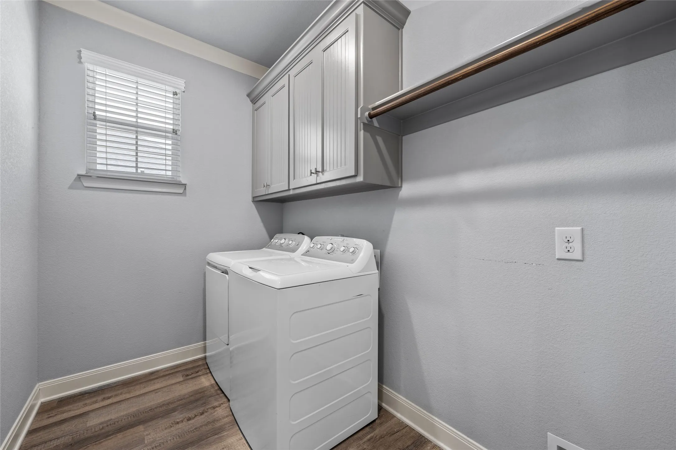 Single Family Residence For Sale in Mc Lennan County , 10112 Braided Briar Lane, Waco, Texas 76712, 5 Bedroom, 3 Bathroom, 2 Garage spaces, 2,772 Sqft, built in 2020, mls#21327044, Real Estate Agent in Waco, Homes For Sale in Mc Lennan county, Homes For Sale in Waco, Realtor in Waco Texas, Real Estate Brokerage Independent Realty Texas, Luminita Cordes Realtor