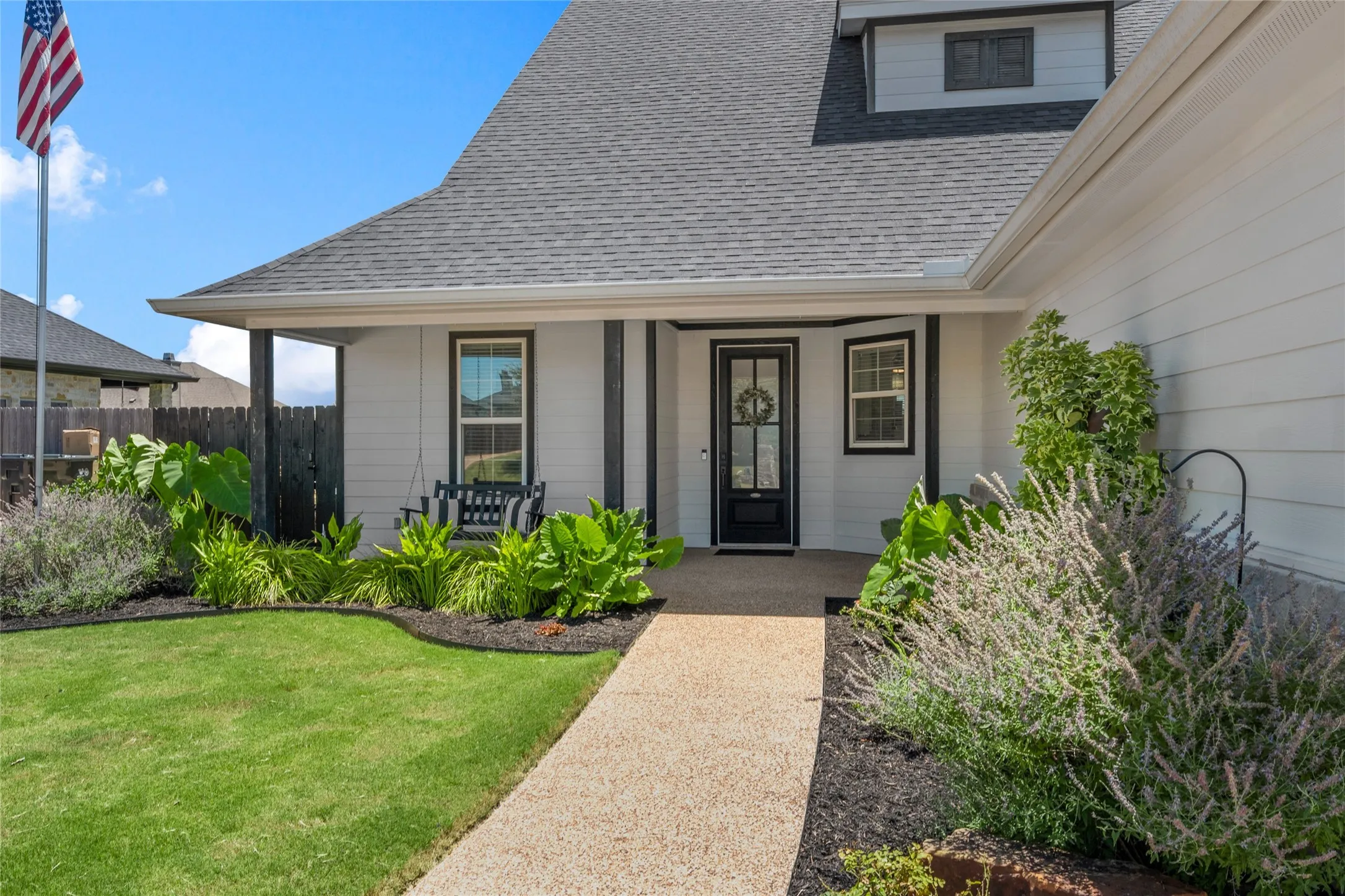 Single Family Residence For Sale in Mc Lennan County , 10112 Braided Briar Lane, Waco, Texas 76712, 5 Bedroom, 3 Bathroom, 2 Garage spaces, 2,772 Sqft, built in 2020, mls#21327044, Real Estate Agent in Waco, Homes For Sale in Mc Lennan county, Homes For Sale in Waco, Realtor in Waco Texas, Real Estate Brokerage Independent Realty Texas, Luminita Cordes Realtor