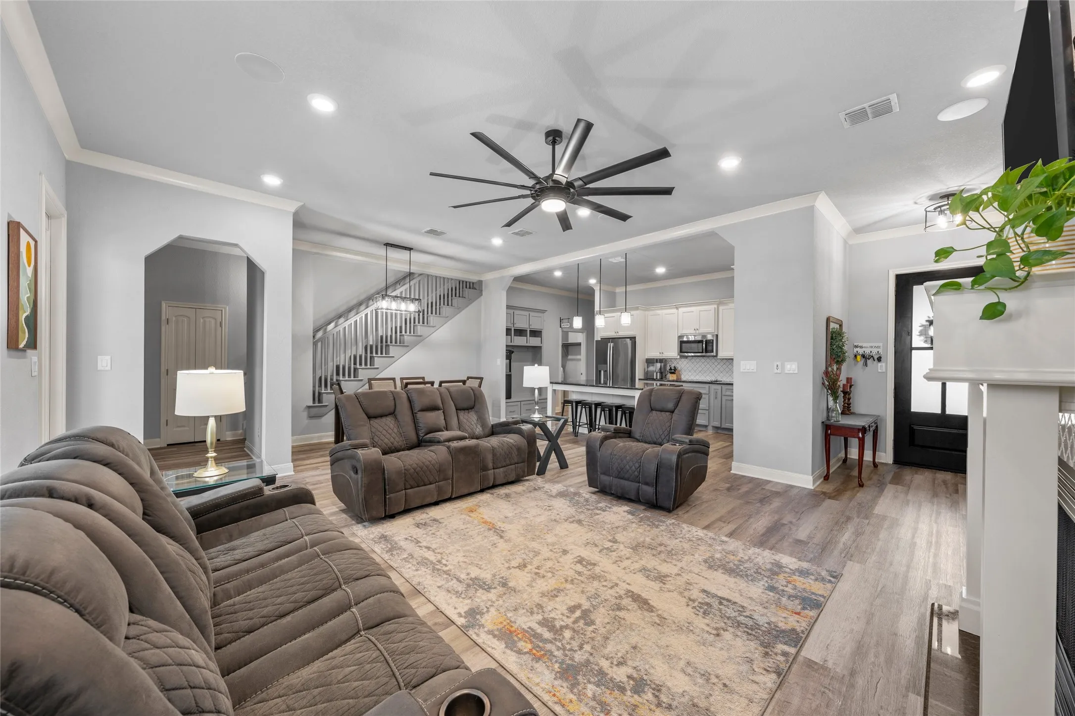 Single Family Residence For Sale in Mc Lennan County , 10112 Braided Briar Lane, Waco, Texas 76712, 5 Bedroom, 3 Bathroom, 2 Garage spaces, 2,772 Sqft, built in 2020, mls#21327044, Real Estate Agent in Waco, Homes For Sale in Mc Lennan county, Homes For Sale in Waco, Realtor in Waco Texas, Real Estate Brokerage Independent Realty Texas, Luminita Cordes Realtor