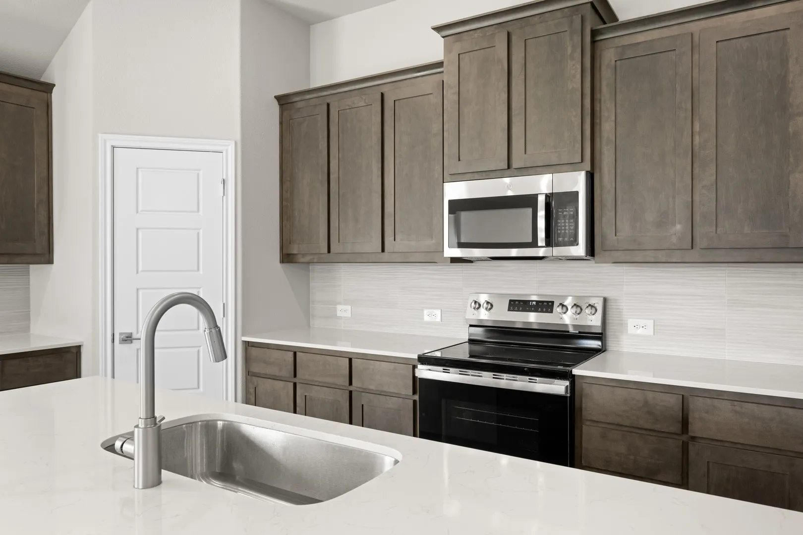 DFW-El Dorado -Concept 1937-457 Carnero Drive-Kitchen-Risewell Homes-4