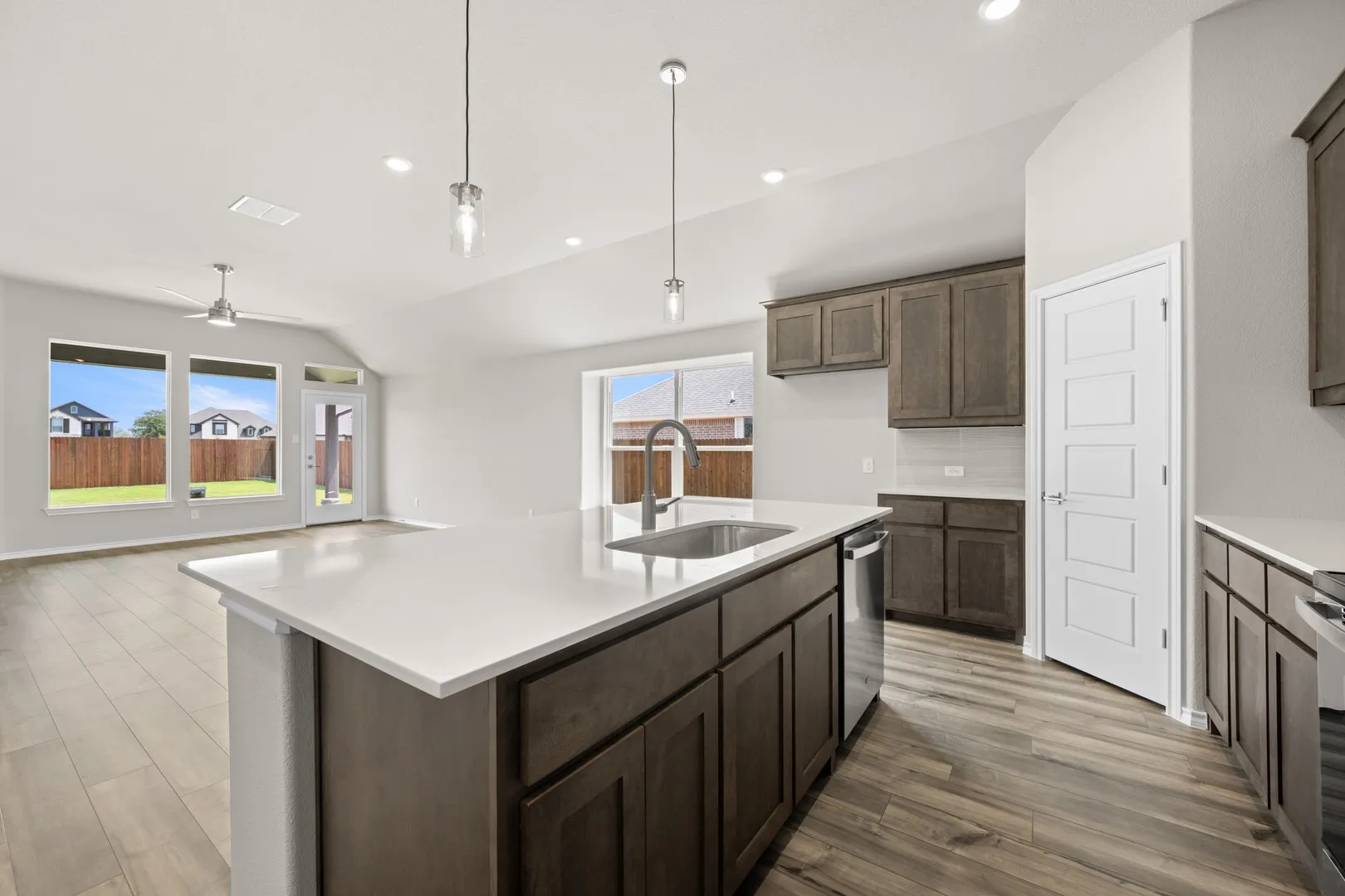 DFW-El Dorado -Concept 1937-457 Carnero Drive-Kitchen-Risewell Homes-5