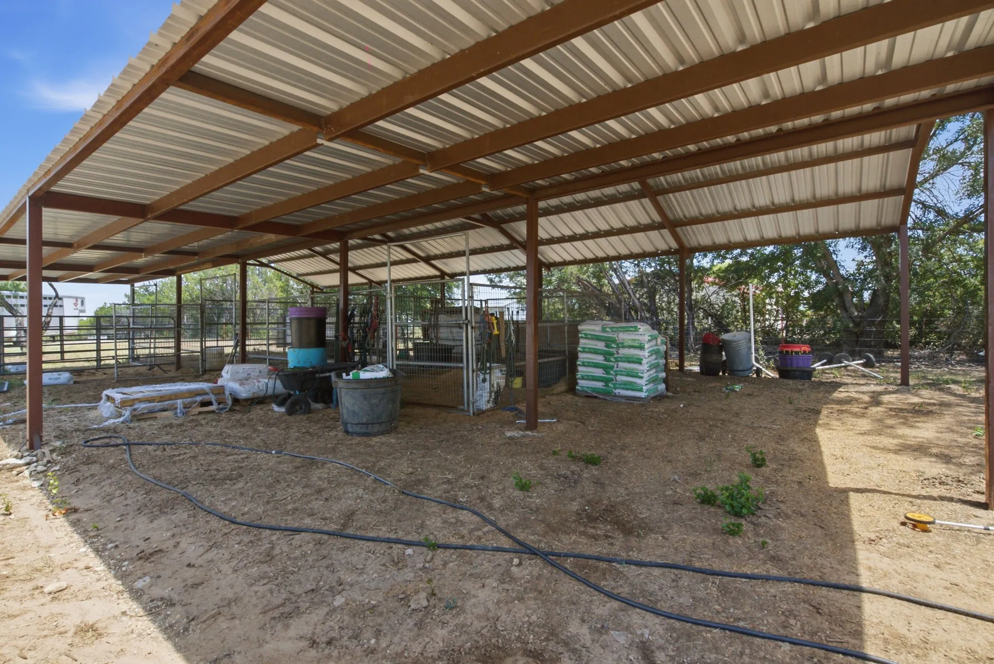 Mobile Home For Sale in Hood County , 7237 Hayworth Highway, Granbury, Texas 76048, 3 Bedroom, 2 Bathroom, Garage spaces, 1,782 Sqft, built in 1996, mls#21322483, Real Estate Agent in Granbury, Homes For Sale in Hood county, Homes For Sale in Granbury, Realtor in Granbury Texas, Real Estate Brokerage Independent Realty Texas, Luminita Cordes Realtor