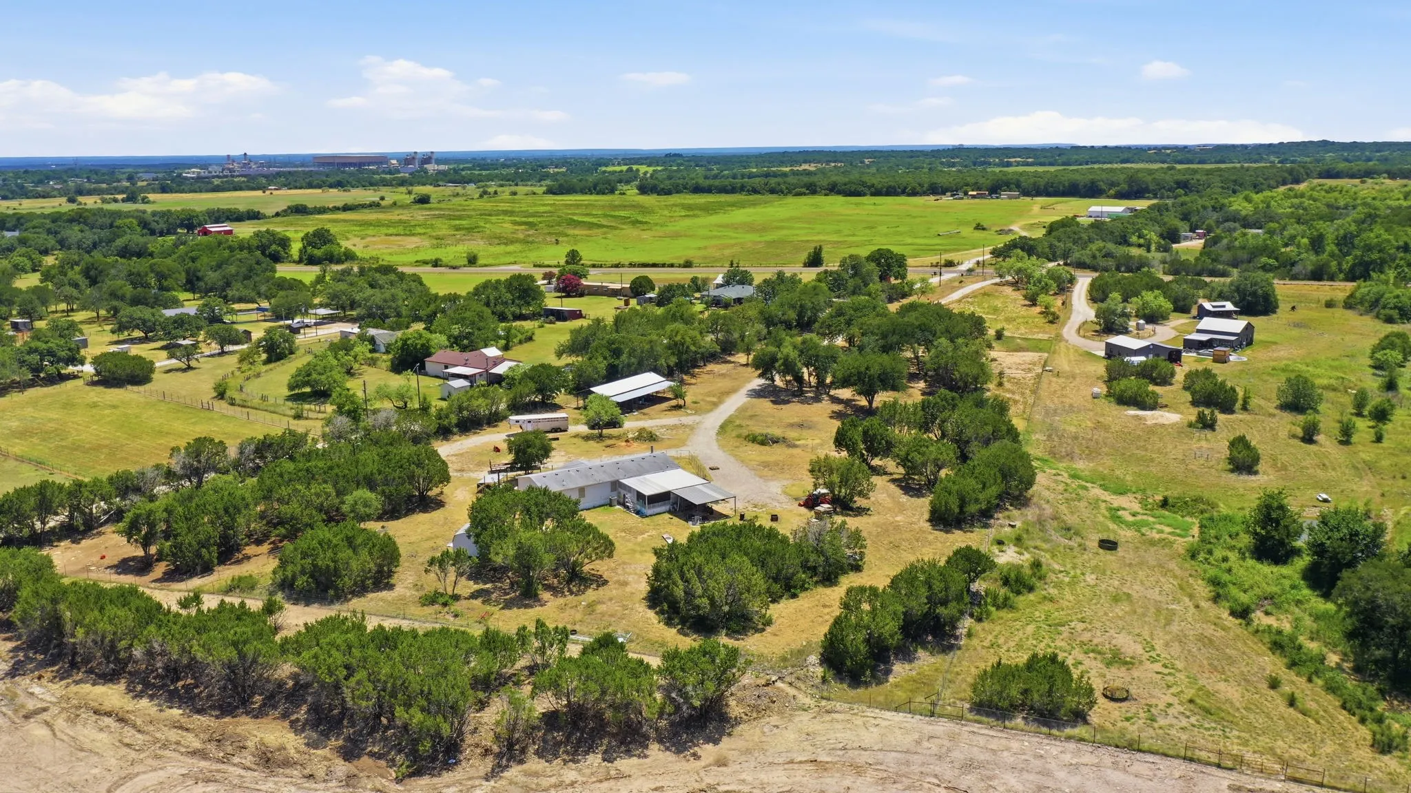Mobile Home For Sale in Hood County , 7237 Hayworth Highway, Granbury, Texas 76048, 3 Bedroom, 2 Bathroom, Garage spaces, 1,782 Sqft, built in 1996, mls#21322483, Real Estate Agent in Granbury, Homes For Sale in Hood county, Homes For Sale in Granbury, Realtor in Granbury Texas, Real Estate Brokerage Independent Realty Texas, Luminita Cordes Realtor