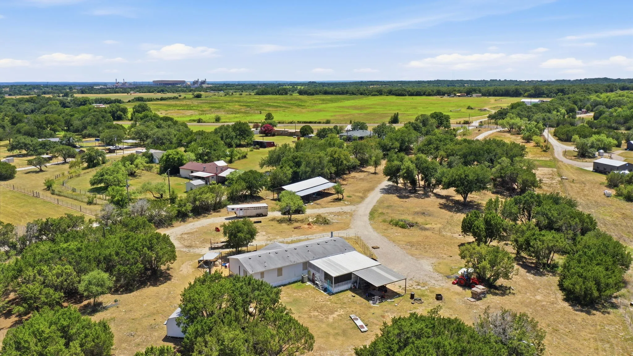 Mobile Home For Sale in Hood County , 7237 Hayworth Highway, Granbury, Texas 76048, 3 Bedroom, 2 Bathroom, Garage spaces, 1,782 Sqft, built in 1996, mls#21322483, Real Estate Agent in Granbury, Homes For Sale in Hood county, Homes For Sale in Granbury, Realtor in Granbury Texas, Real Estate Brokerage Independent Realty Texas, Luminita Cordes Realtor