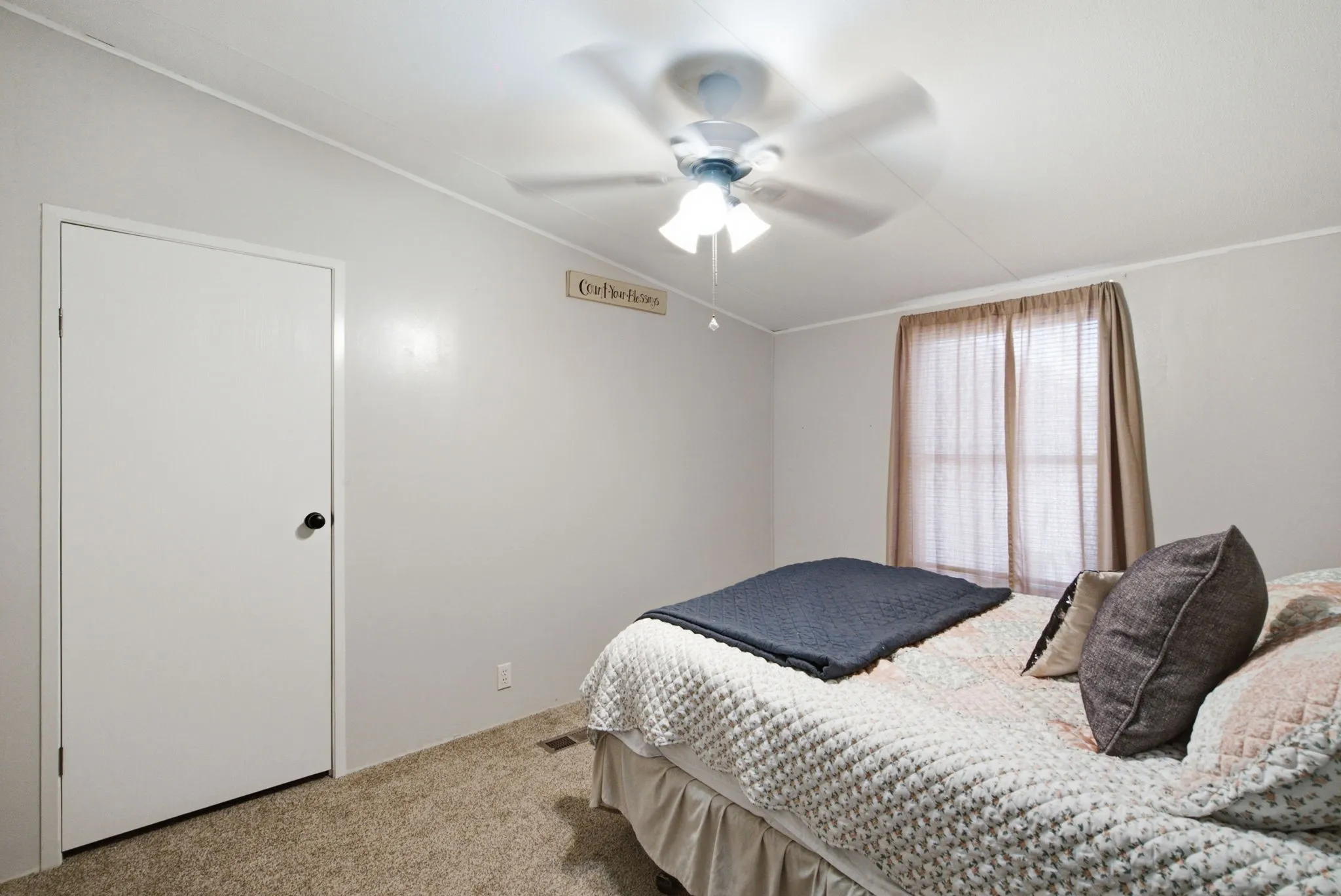 Mobile Home For Sale in Hood County , 7237 Hayworth Highway, Granbury, Texas 76048, 3 Bedroom, 2 Bathroom, Garage spaces, 1,782 Sqft, built in 1996, mls#21322483, Real Estate Agent in Granbury, Homes For Sale in Hood county, Homes For Sale in Granbury, Realtor in Granbury Texas, Real Estate Brokerage Independent Realty Texas, Luminita Cordes Realtor