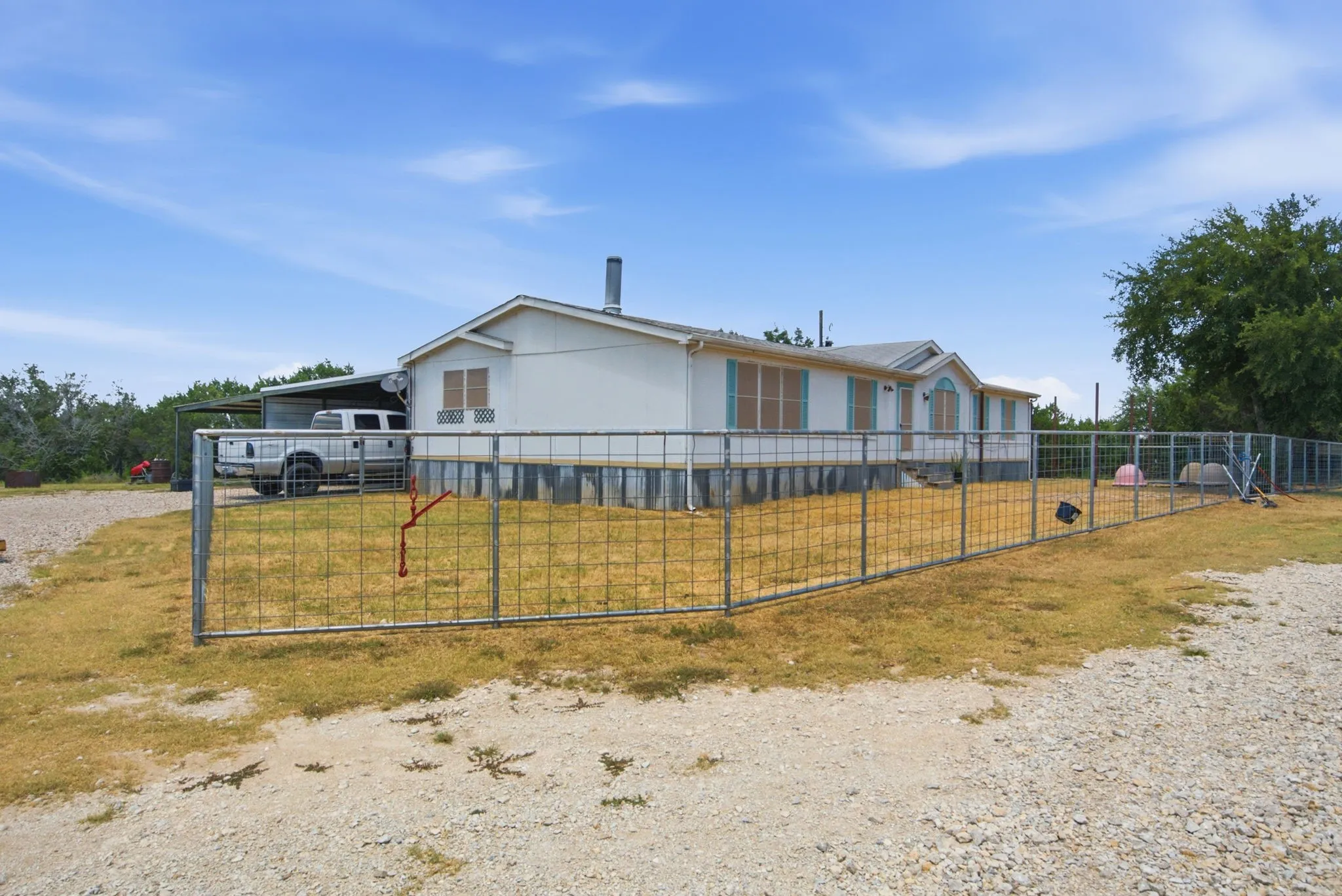 Mobile Home For Sale in Hood County , 7237 Hayworth Highway, Granbury, Texas 76048, 3 Bedroom, 2 Bathroom, Garage spaces, 1,782 Sqft, built in 1996, mls#21322483, Real Estate Agent in Granbury, Homes For Sale in Hood county, Homes For Sale in Granbury, Realtor in Granbury Texas, Real Estate Brokerage Independent Realty Texas, Luminita Cordes Realtor
