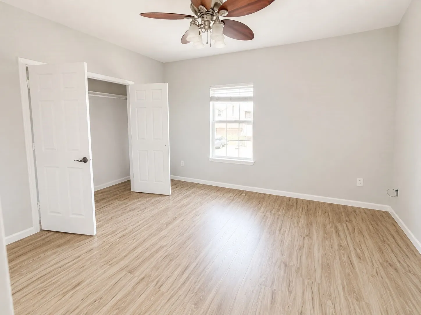 Duplex For Rent in Denton County , 127 Castleridge Drive B, Little Elm, Texas 75068, 3 Bedroom, 3 Bathroom, 2 Garage spaces, 1,630 Sqft, built in 2006, mls#21322141, Real Estate Agent in Little Elm, Homes For Rent in Denton county, Homes For Rent in Little Elm, Realtor in Little Elm Texas, Real Estate Brokerage Independent Realty Texas, Luminita Cordes Realtor