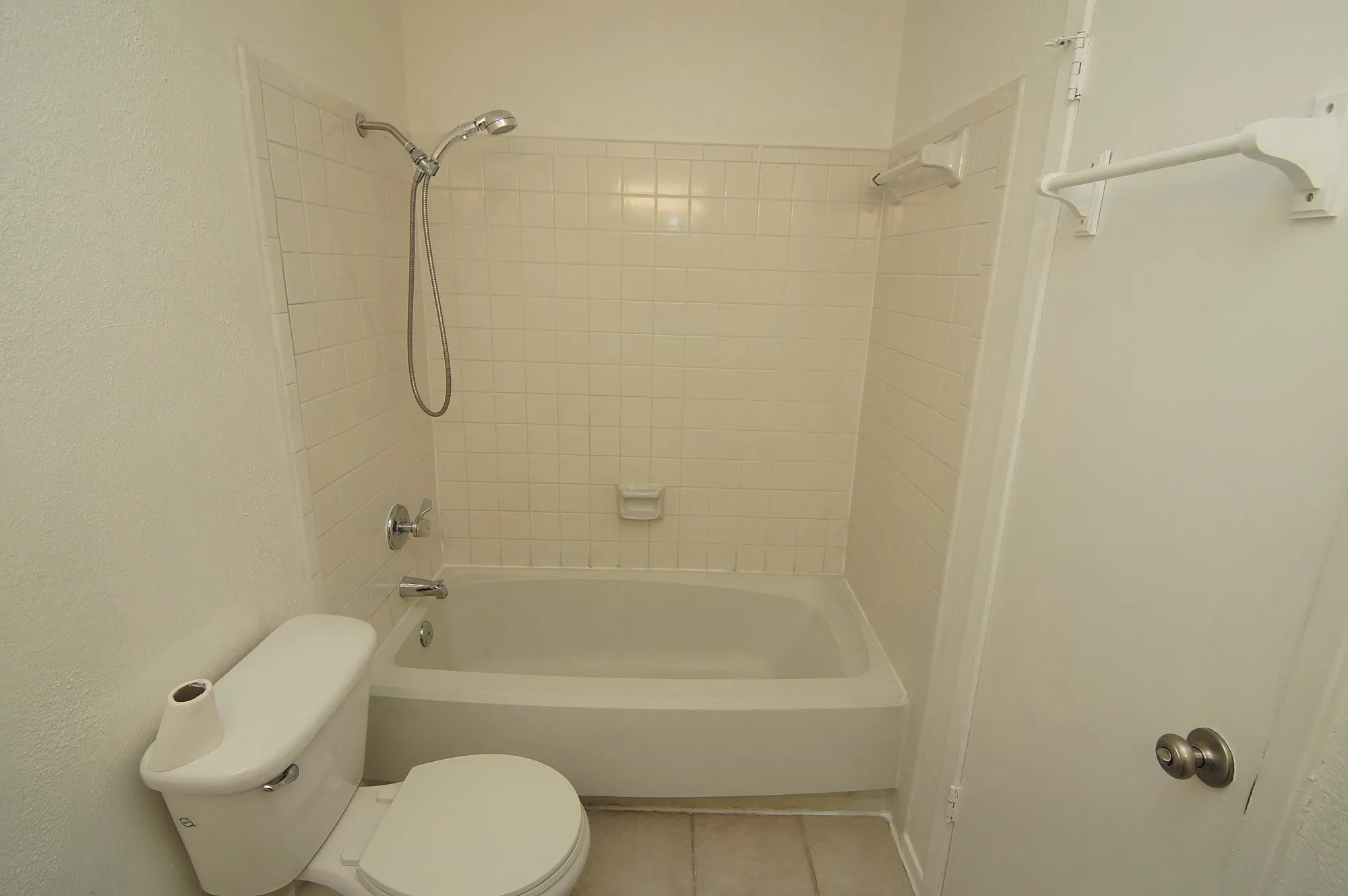 Condominium For Sale in Dallas County , 12480 Abrams Road 201, Dallas, Texas 75243, 1 Bedroom, 1 Bathroom, Garage spaces, 732 Sqft, built in 1982, Price $114,900, mls#21327542, Real Estate Agent in Dallas, Homes For Sale in Dallas county, Homes For Sale in Dallas, Realtor in Dallas Texas, Real Estate Brokerage Independent Realty Texas, Luminita Cordes Realtor